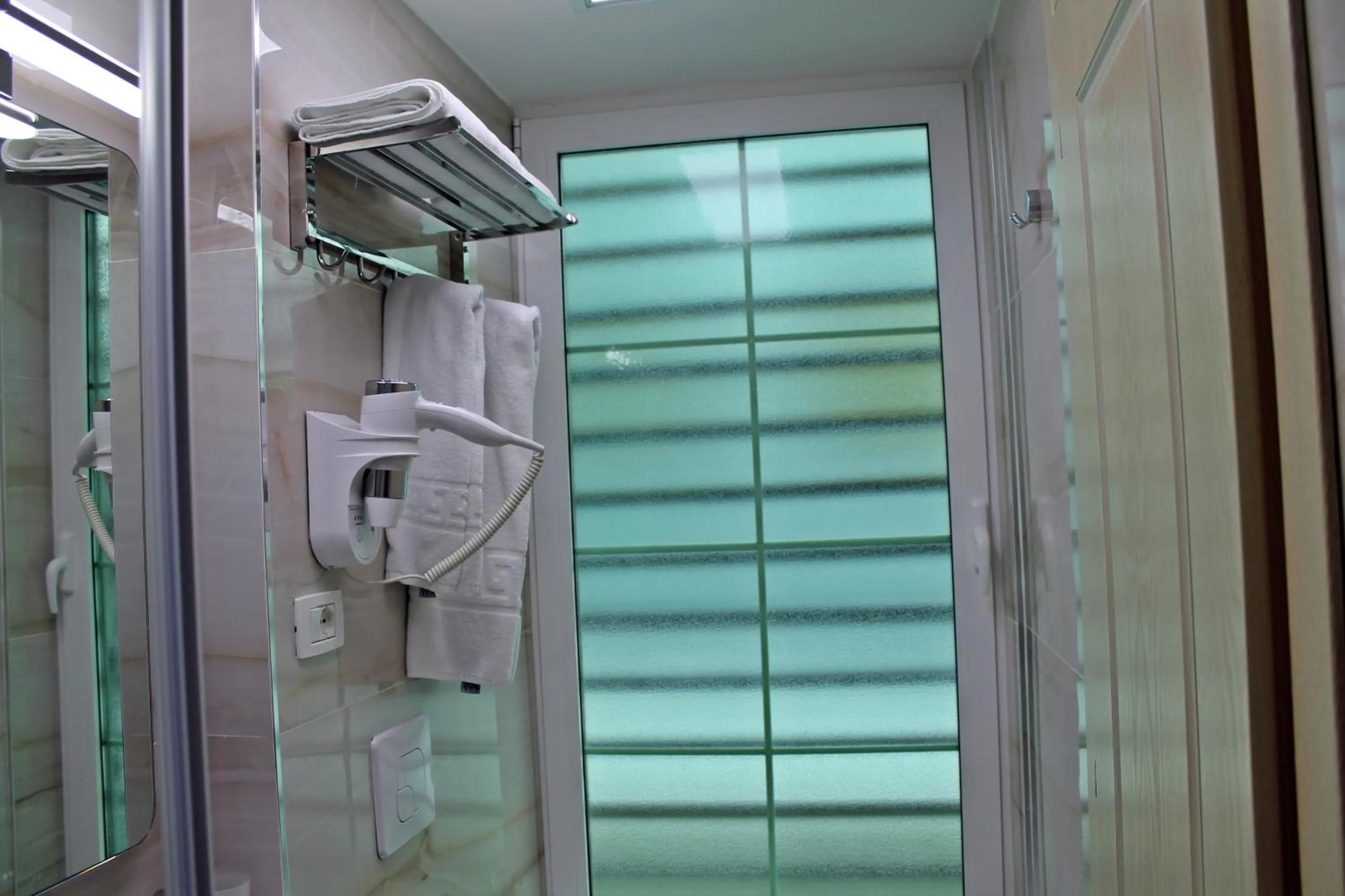 Bathroom in Capital Tirana Hotel Bruçi