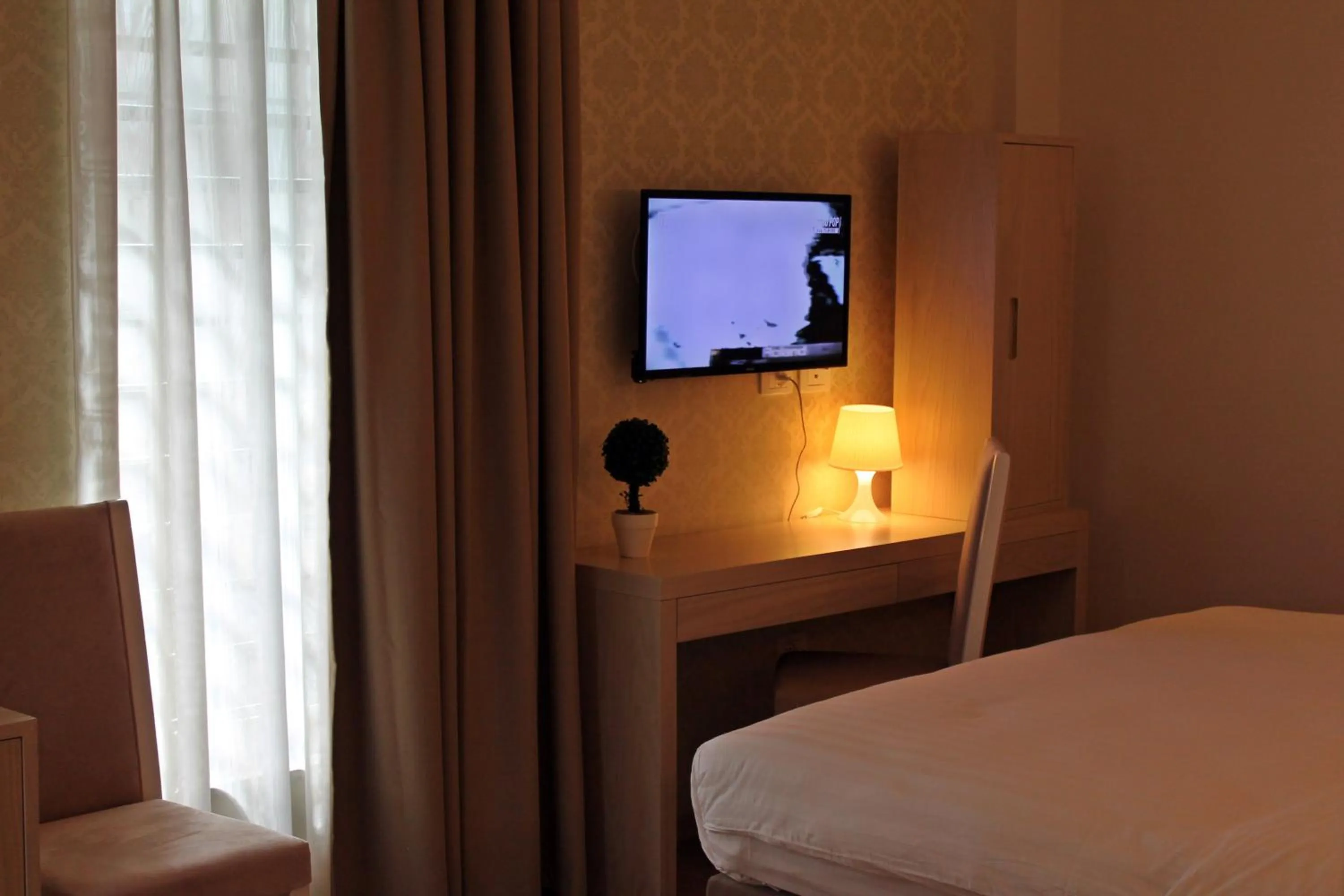 Bedroom, Bed in Capital Tirana Hotel Bruçi