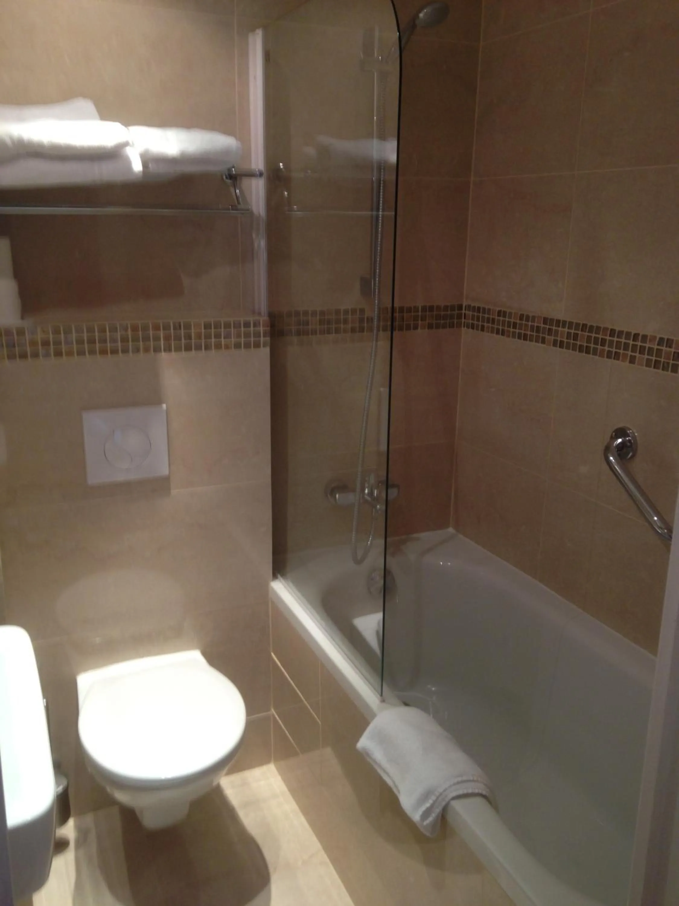 Bathroom in Hotel Agenor