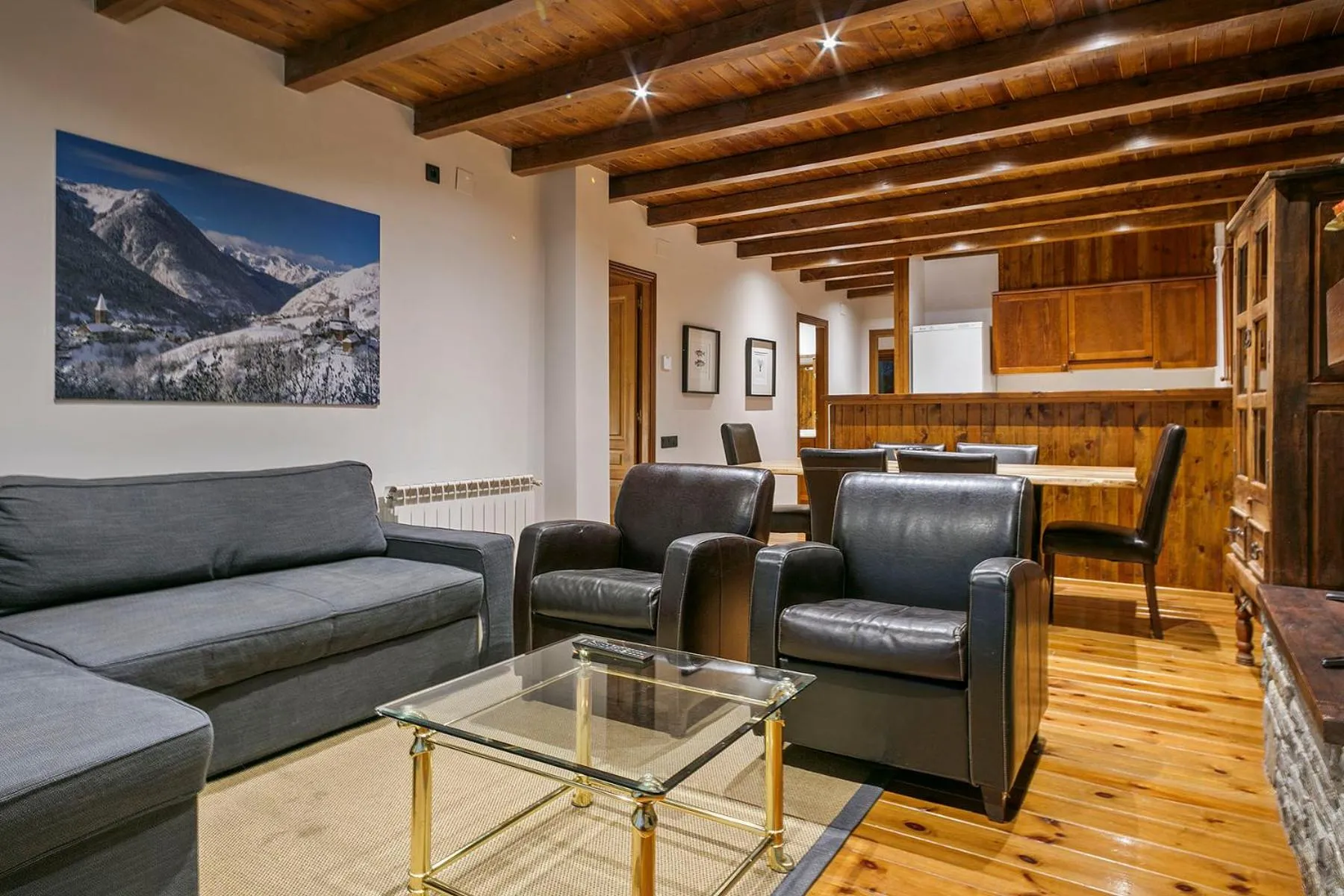 Kitchen or kitchenette in Baqueira Apartamentos Cota 1700 a pie de pistas