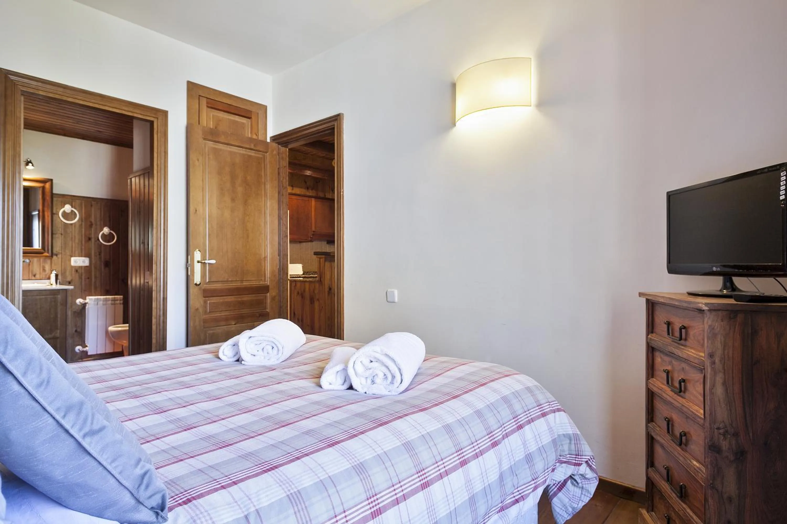 Bedroom, Bed in Baqueira Apartamentos Cota 1700 a pie de pistas