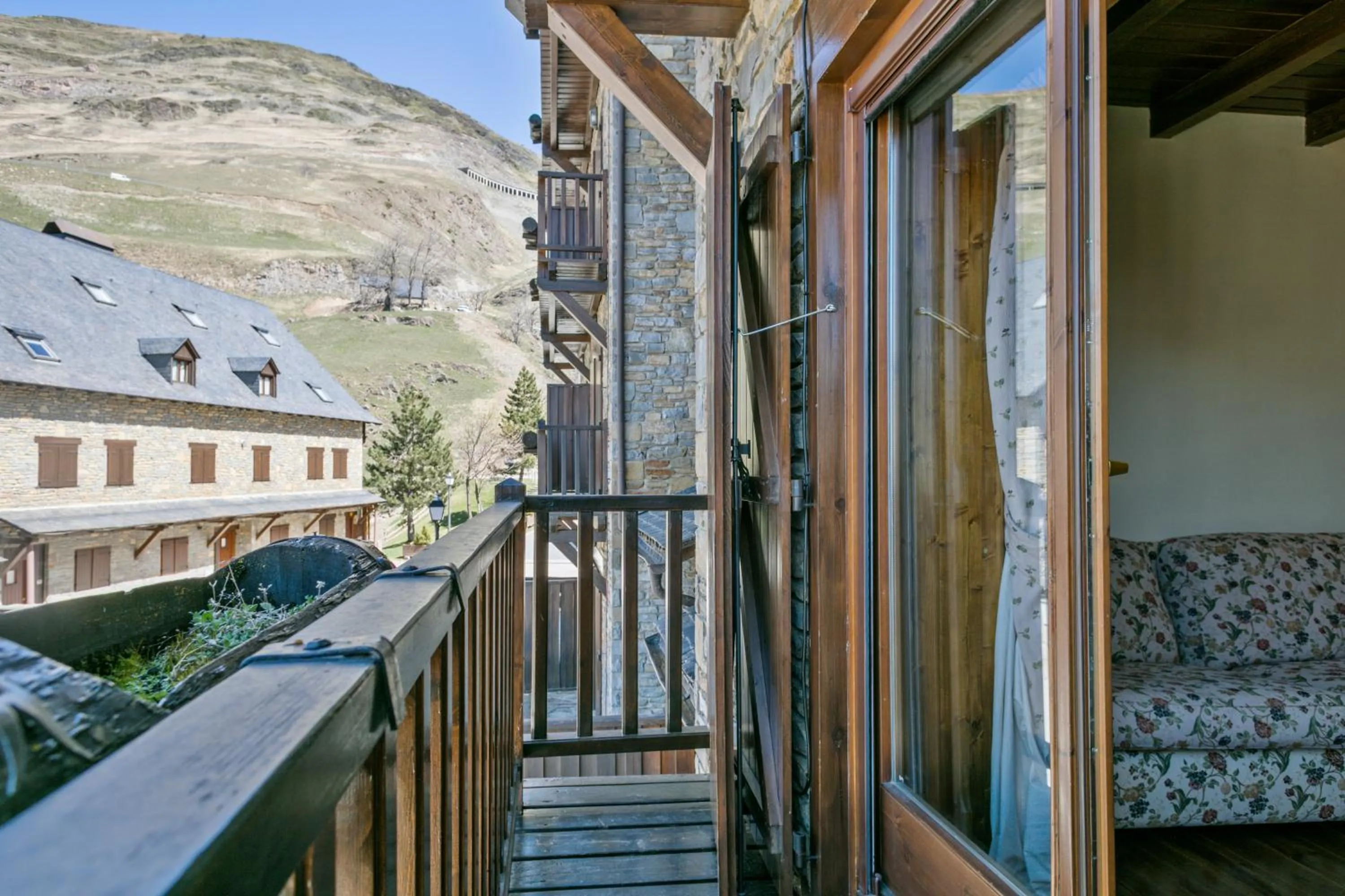 Balcony/Terrace in Baqueira Apartamentos Cota 1700 a pie de pistas