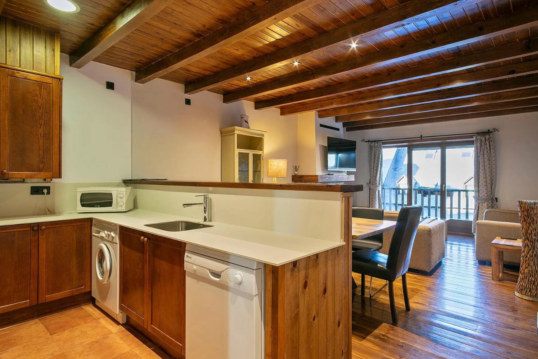 Kitchen or kitchenette in Baqueira Apartamentos Cota 1700 a pie de pistas