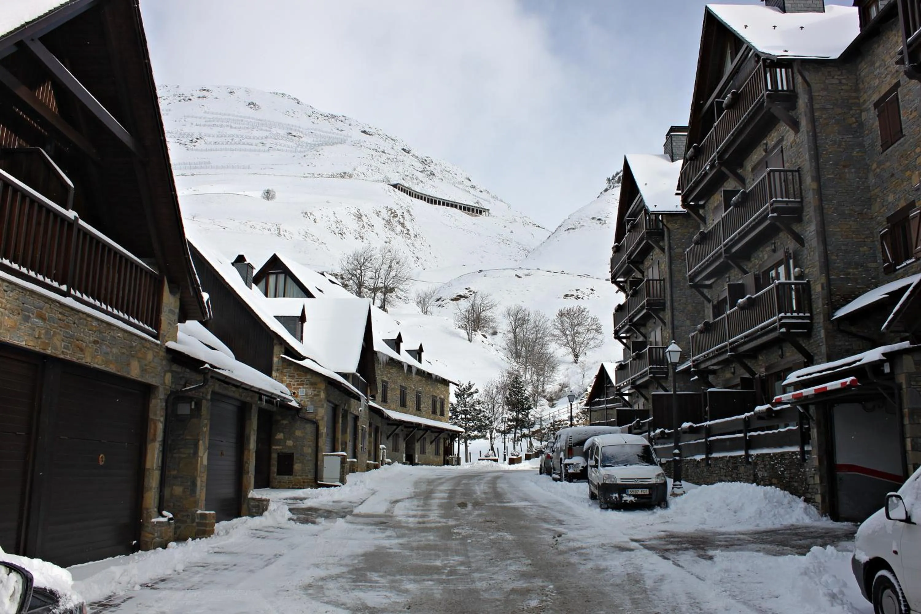 Facade/entrance in Baqueira Apartamentos Cota 1700 a pie de pistas