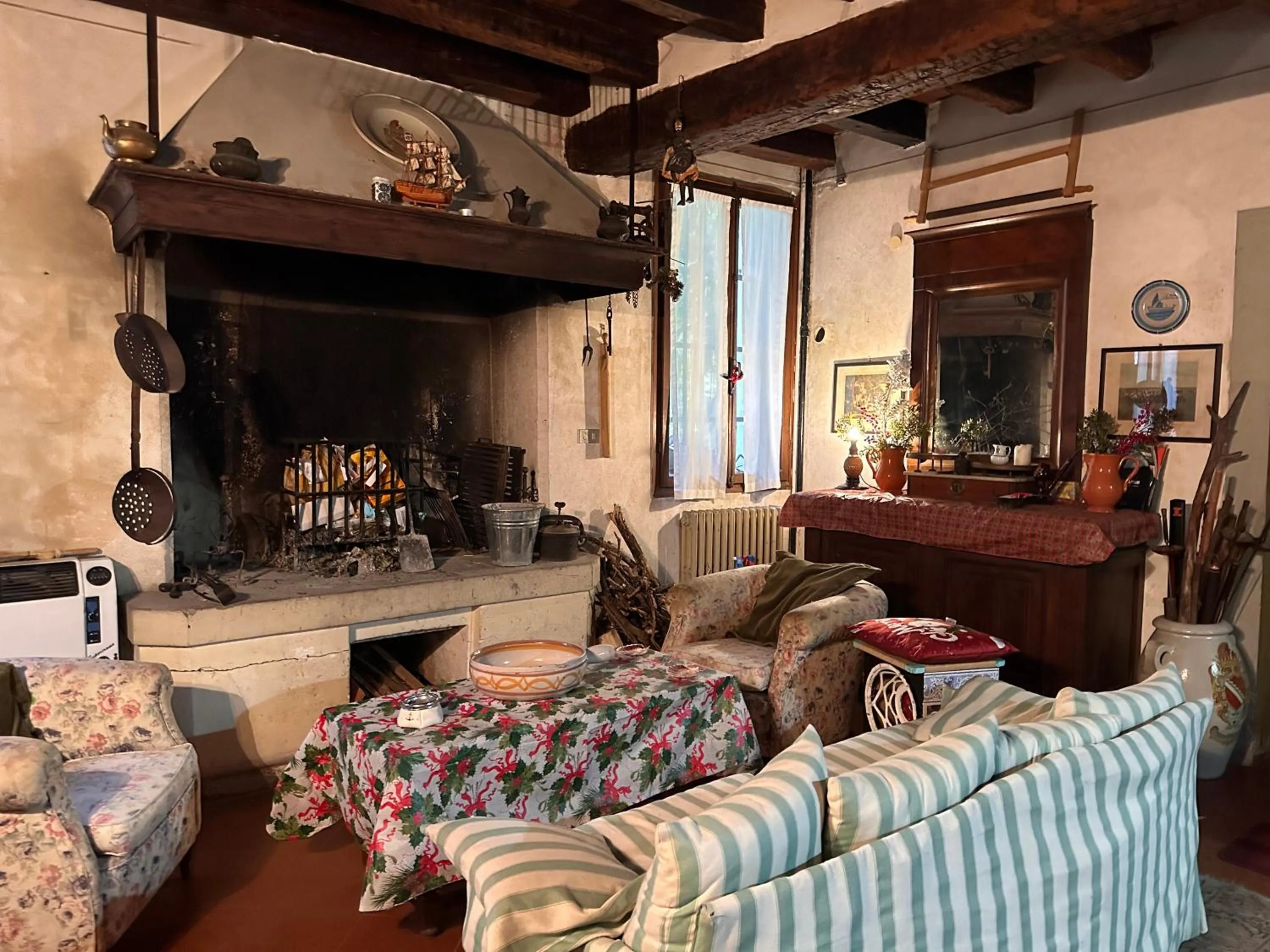 fireplace in B&B Villa Gradenigo