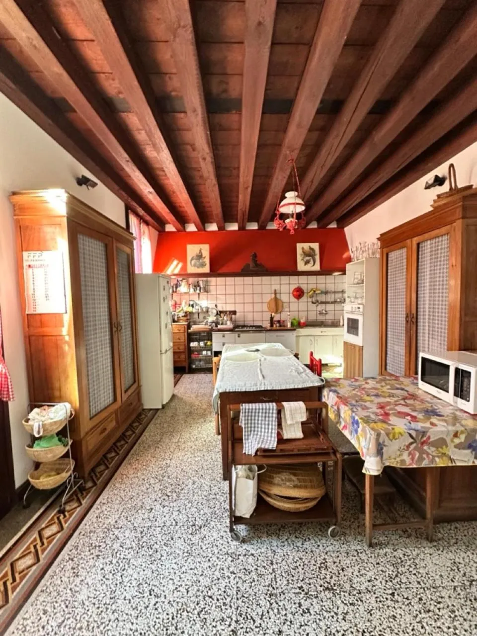 Communal kitchen in B&B Villa Gradenigo