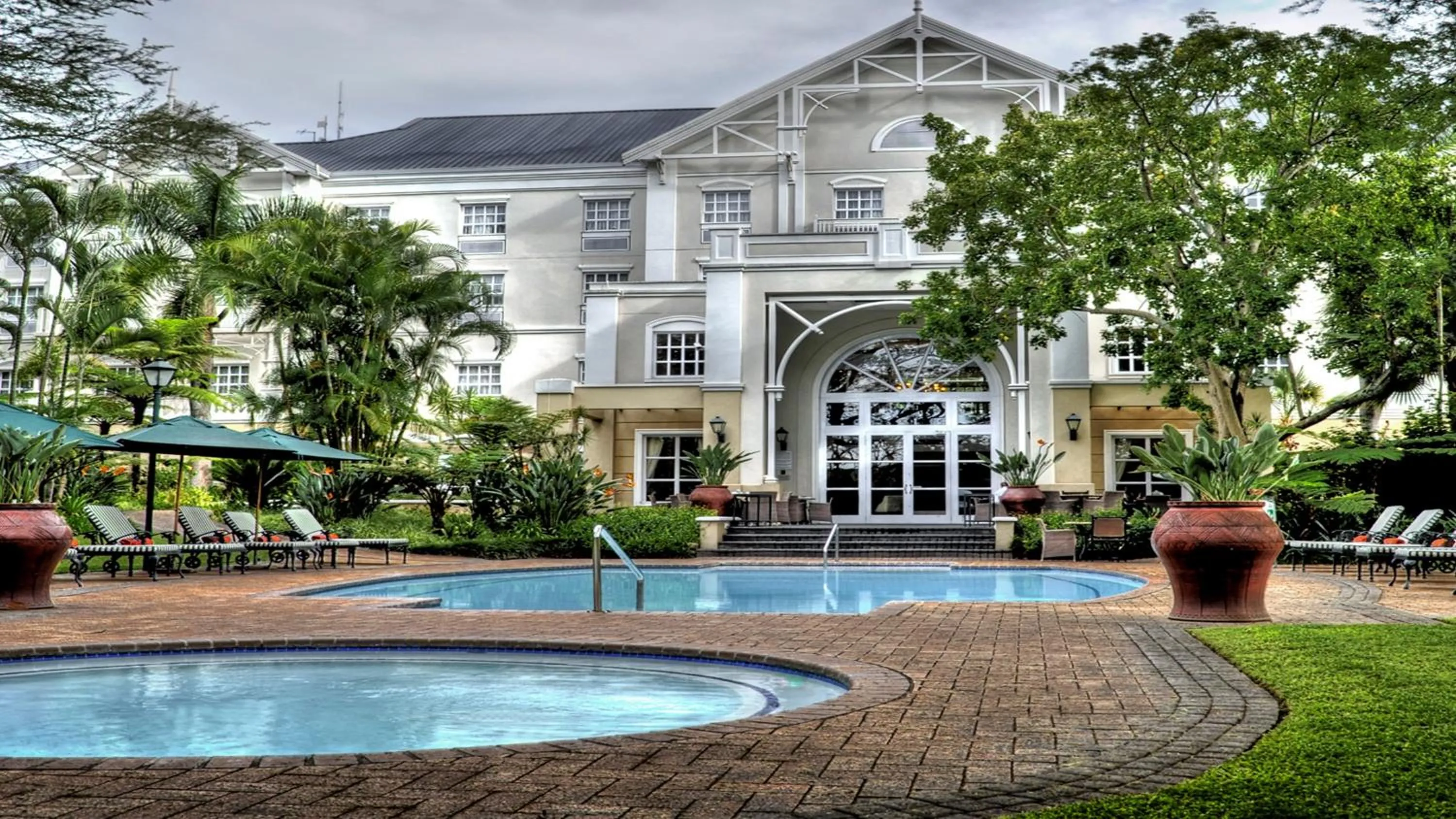 Property building in Southern Sun Mbombela