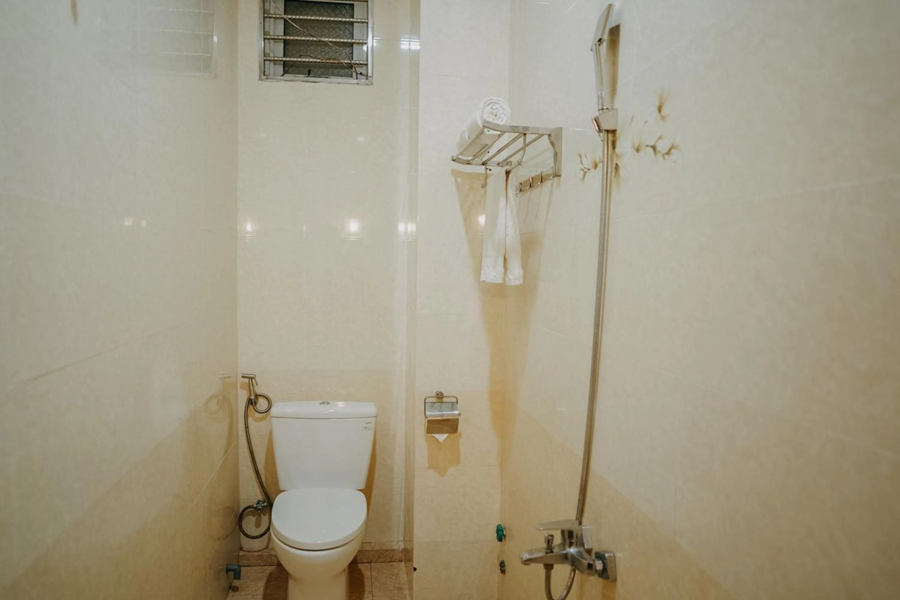 Bathroom in Tulip Hotel