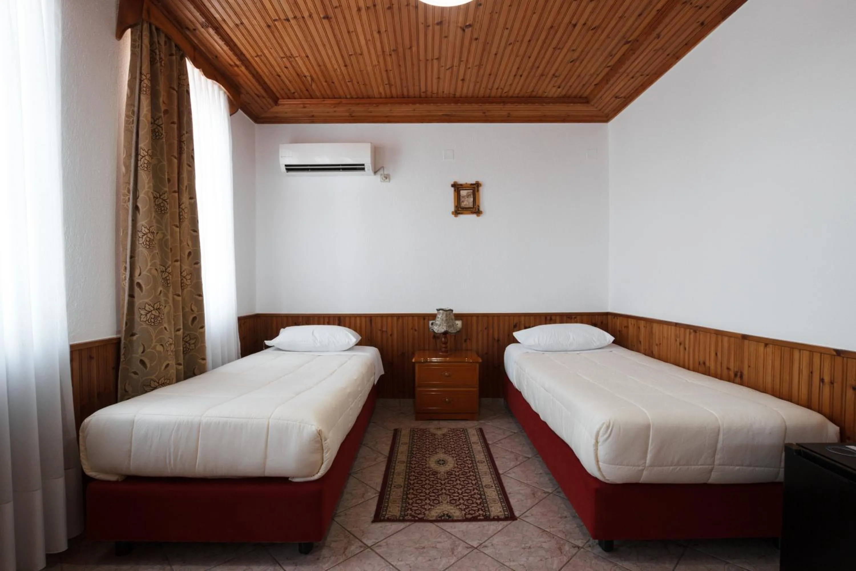 Bedroom, Bed in Hotel Kalemi