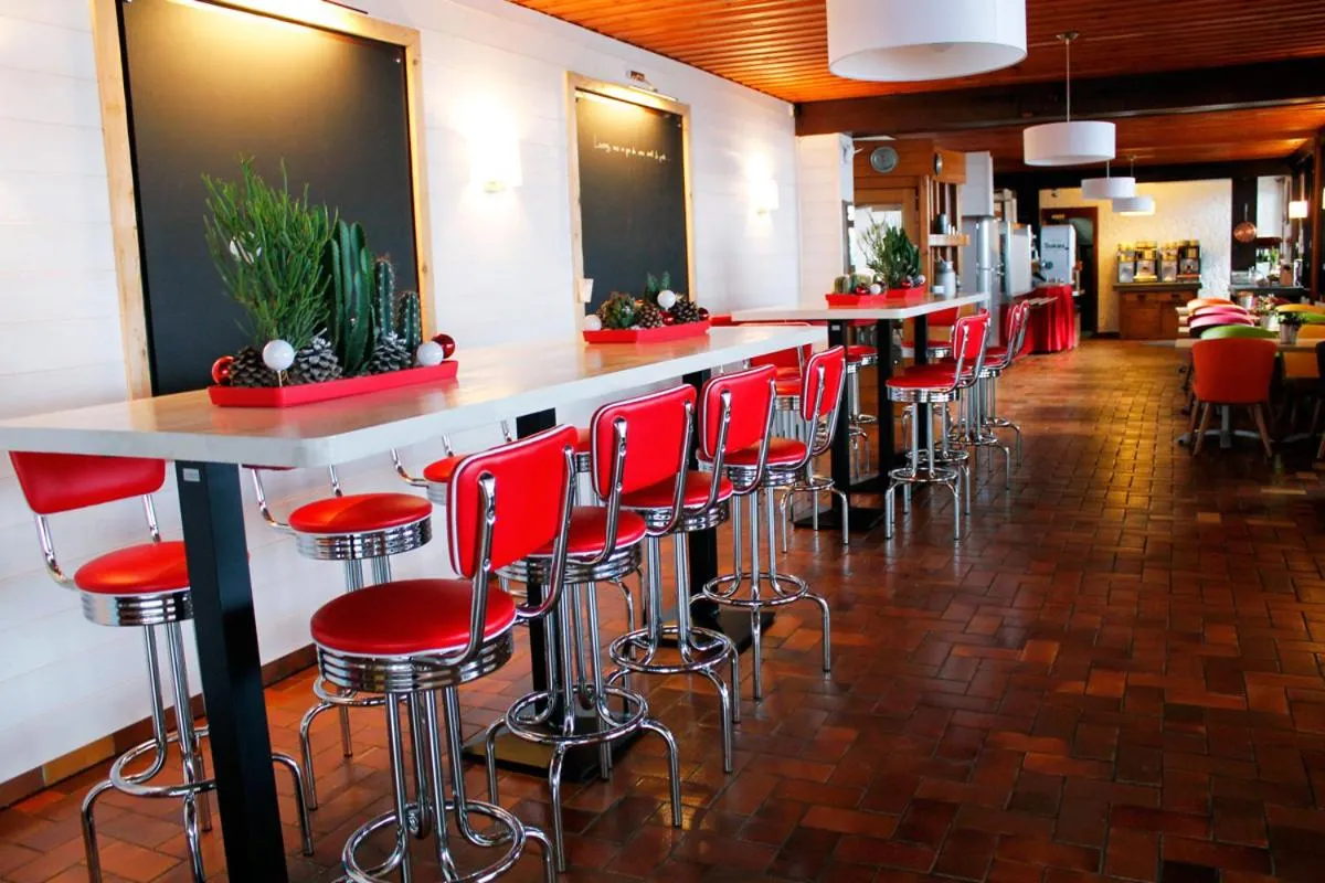 Restaurant/Places to Eat in Hotel Le Tremplin