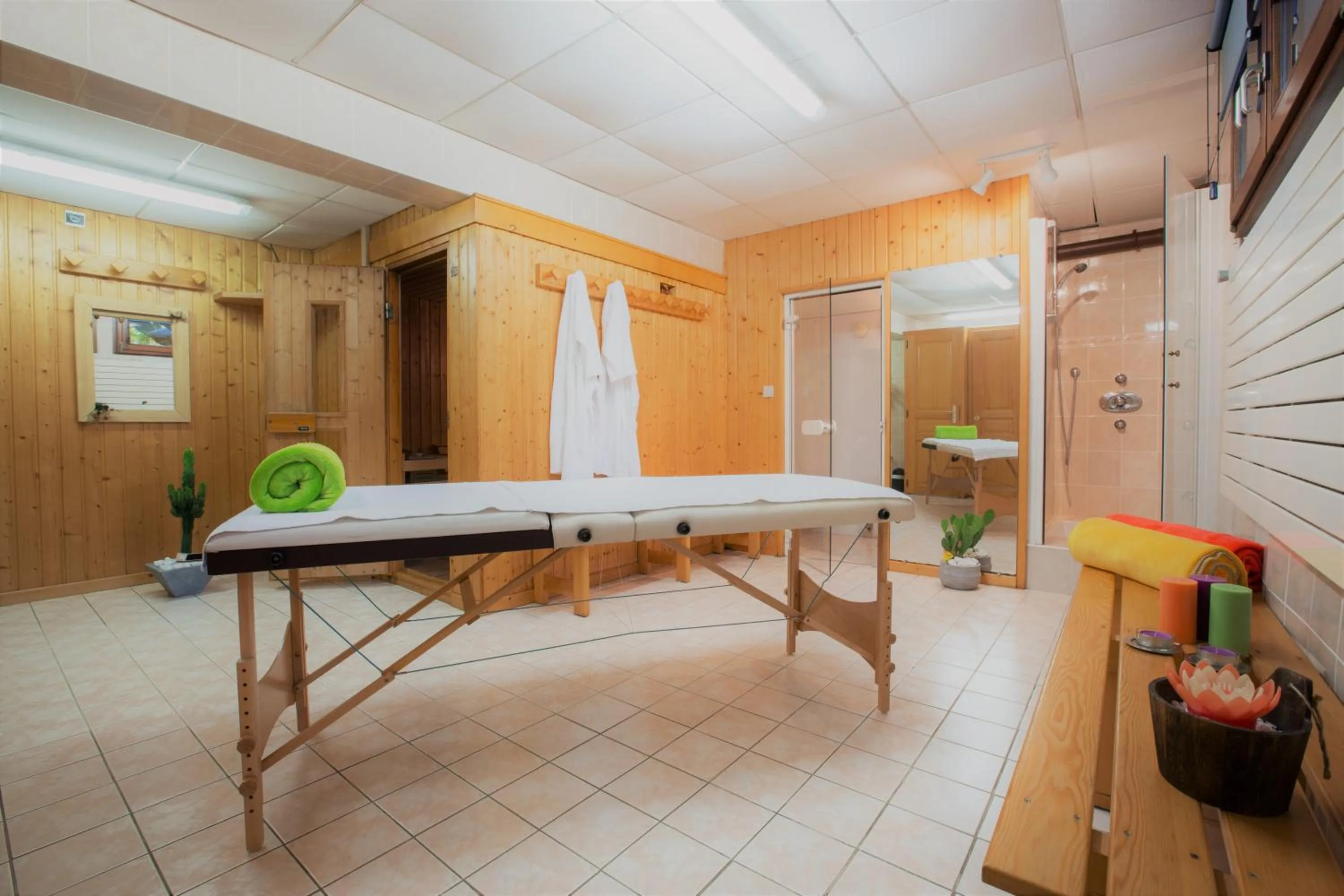Sauna, Table Tennis in Hotel Le Tremplin