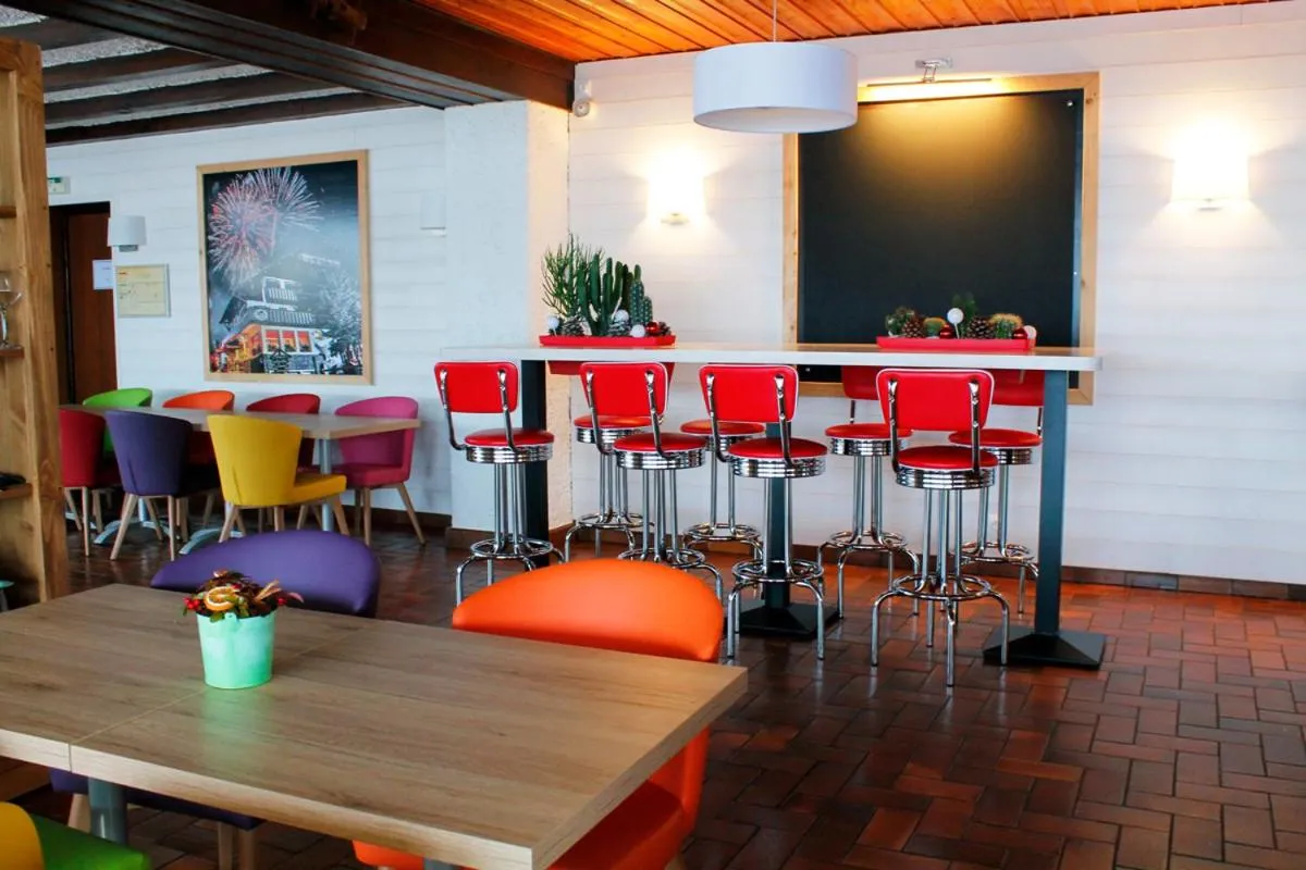 Restaurant/places to eat, Lounge/Bar in Hotel Le Tremplin