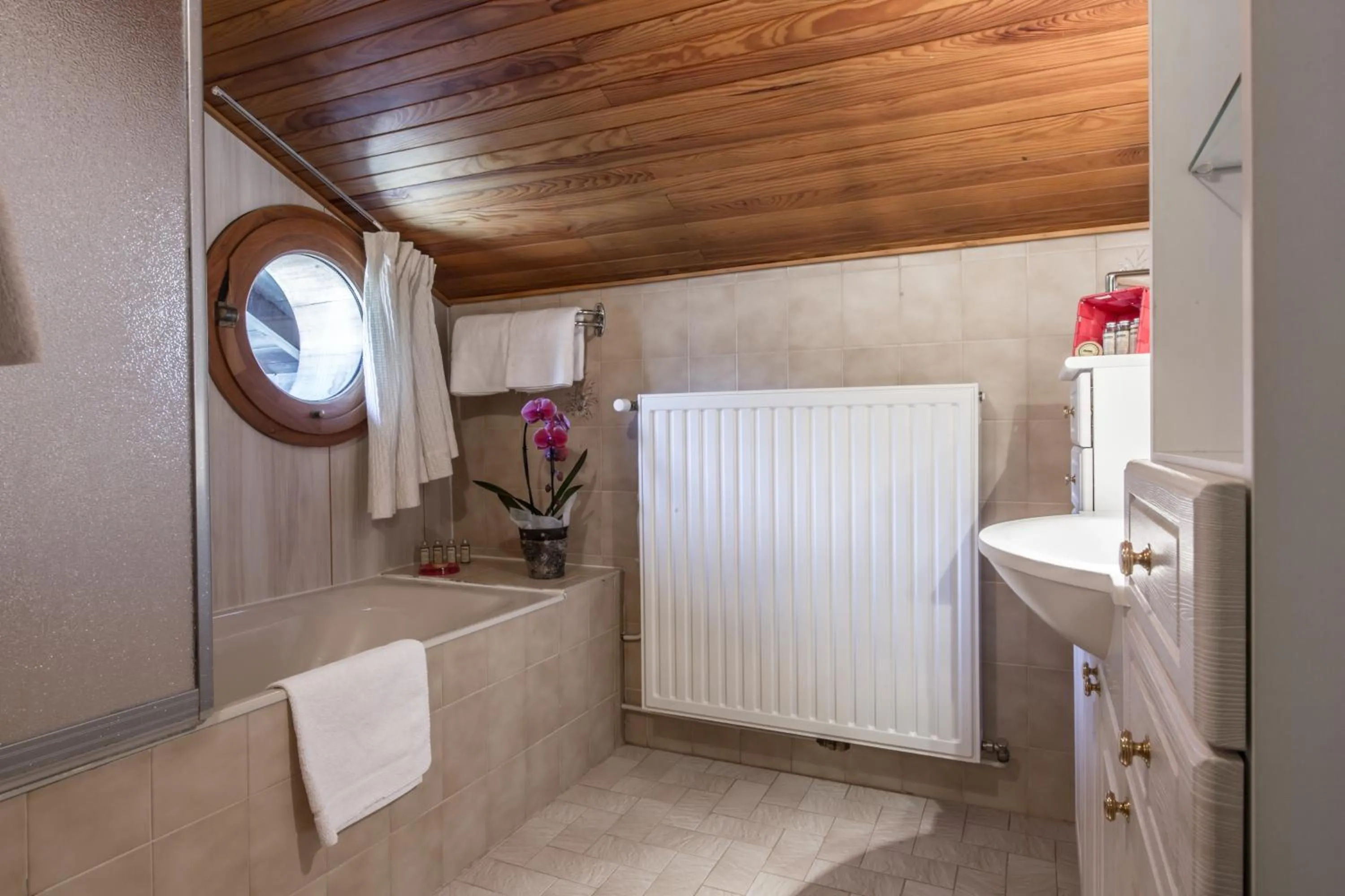 Bathroom in Hotel Le Tremplin