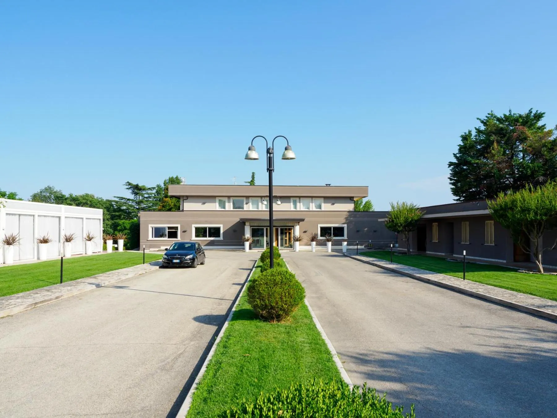 Property building in Hotel Altamira