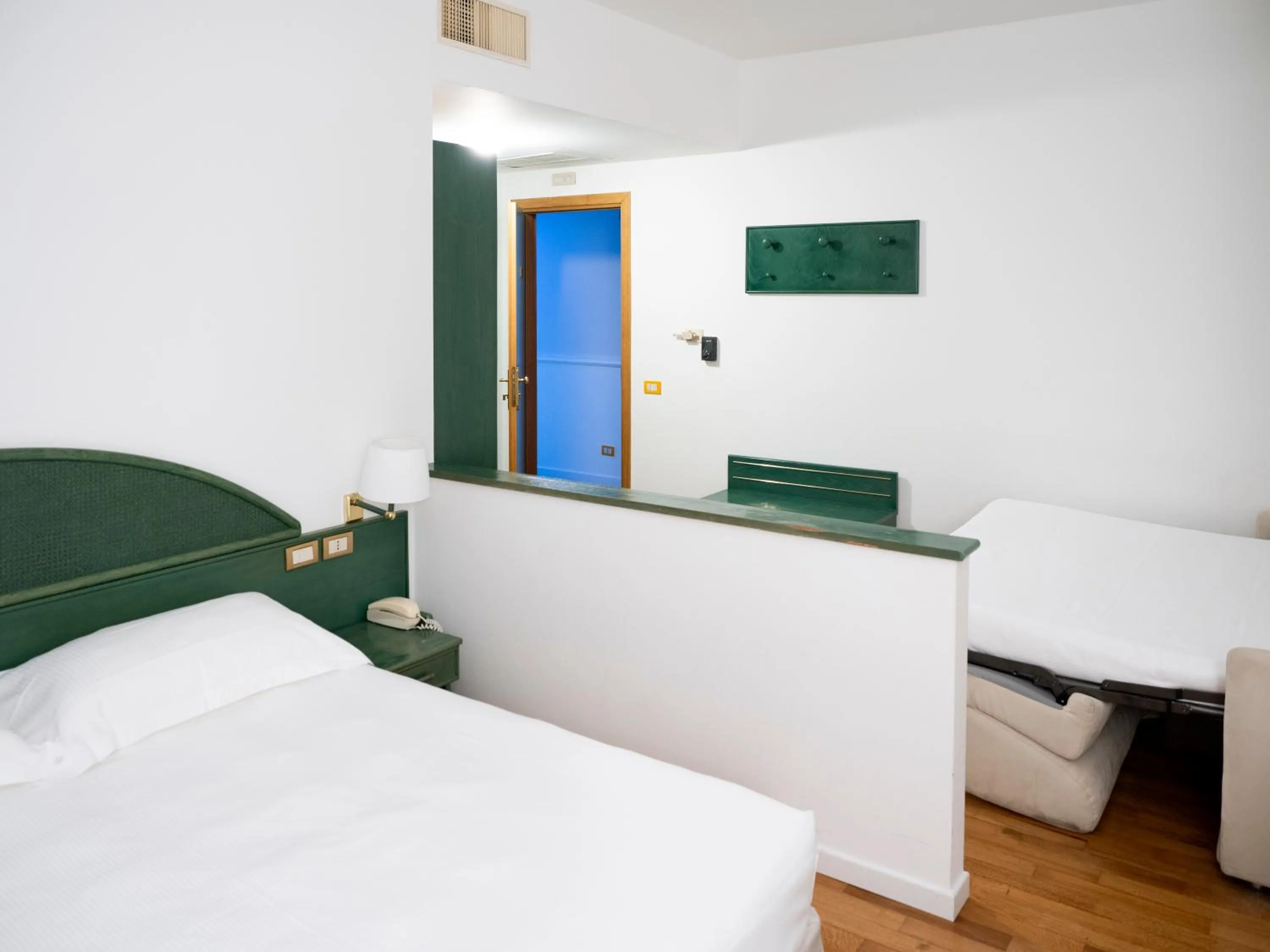 Bedroom, Bed in Hotel Altamira