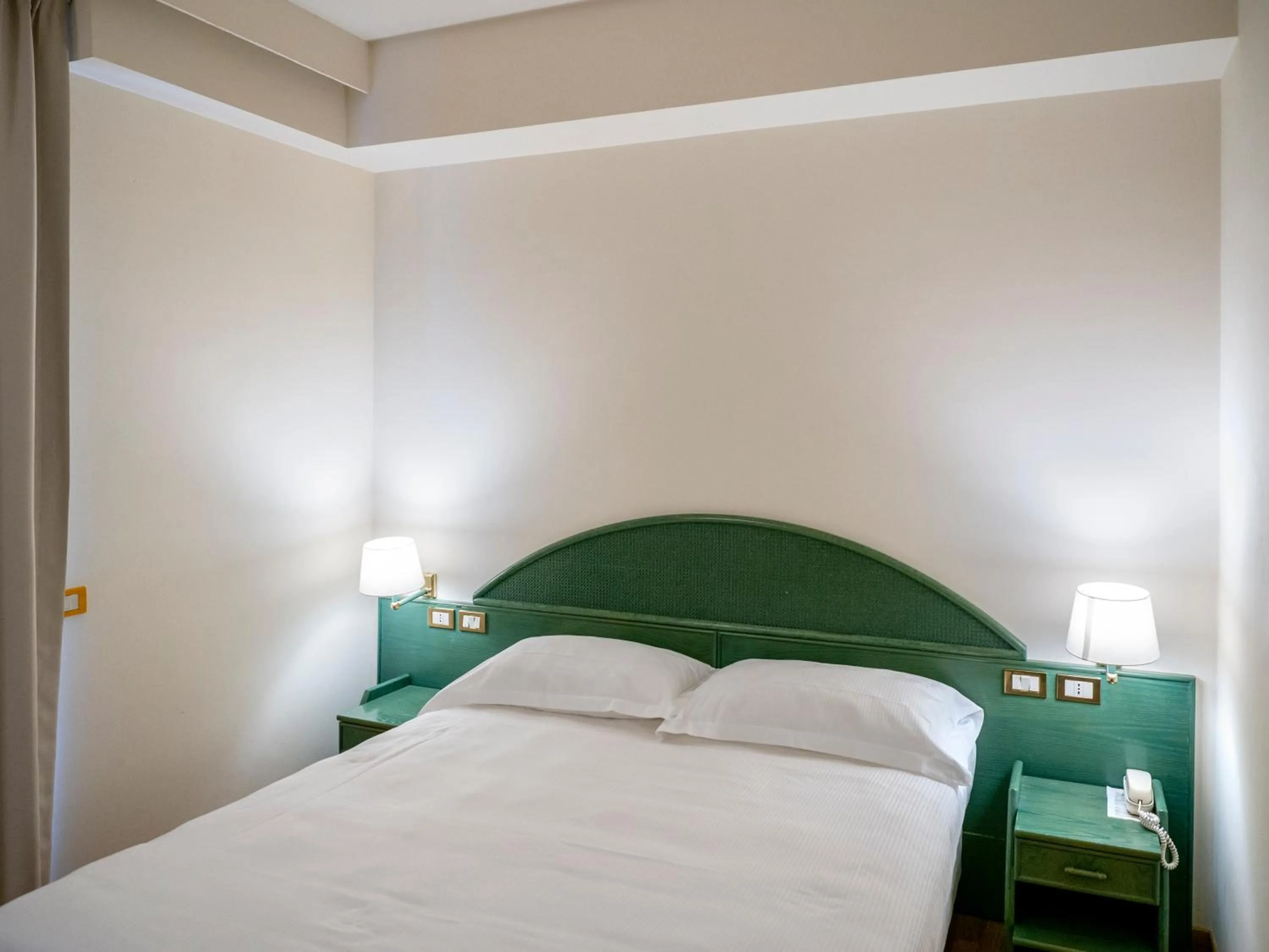 Bedroom, Bed in Hotel Altamira