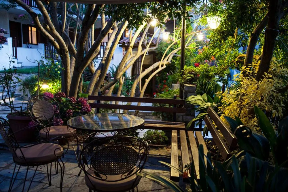 Garden in Apartments Hotel Magani