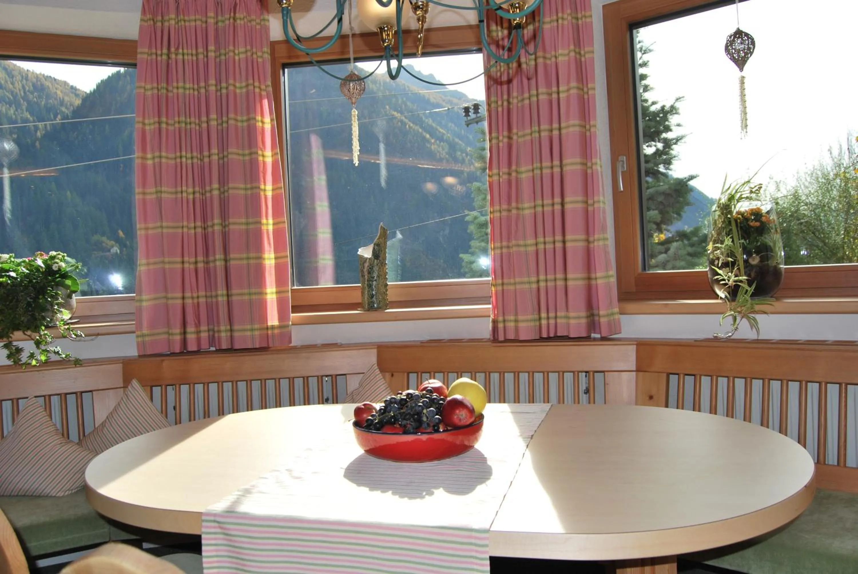 Dining area in Apart Stotter