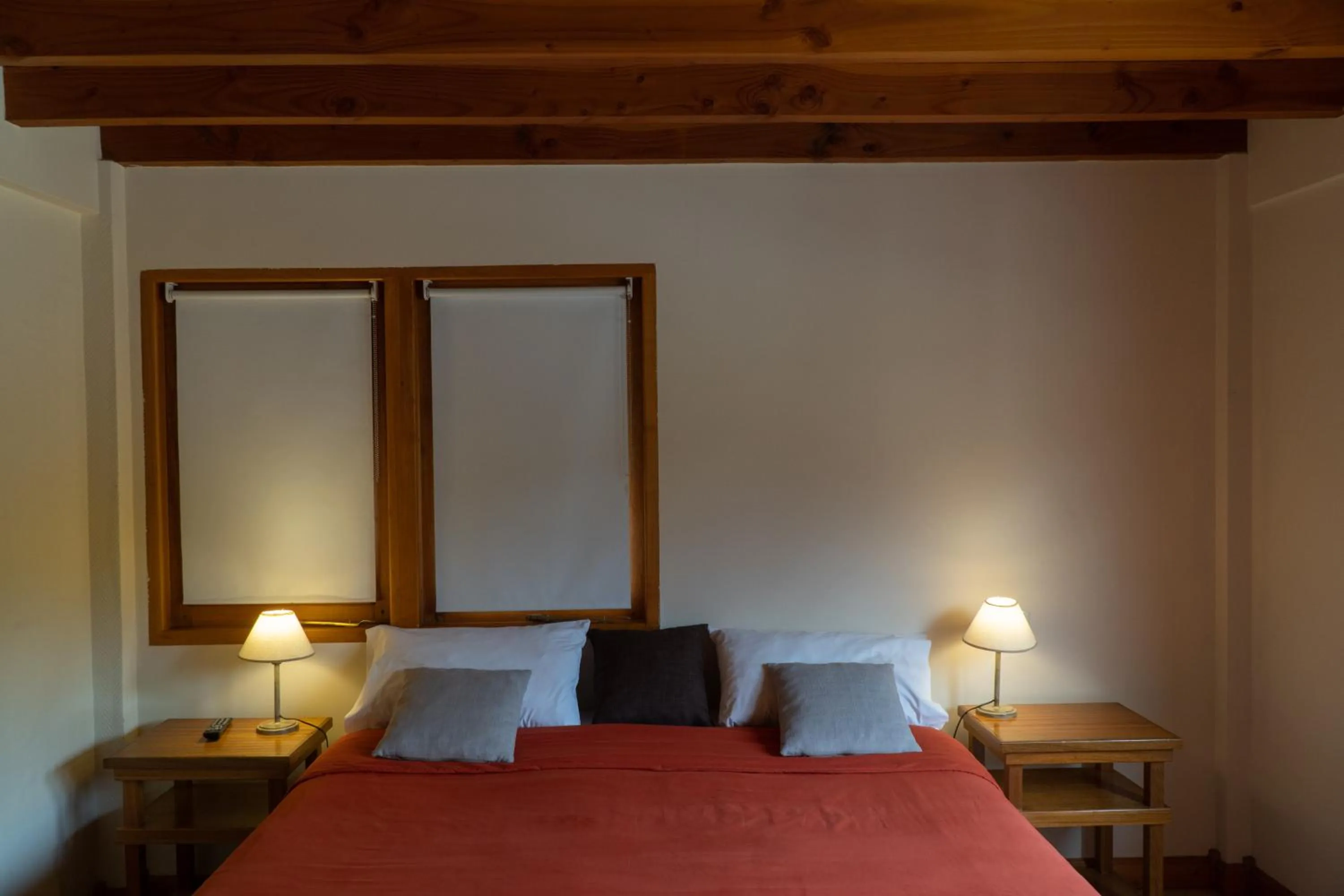 Photo of the whole room, Bed in Aires del Beagle Apartment