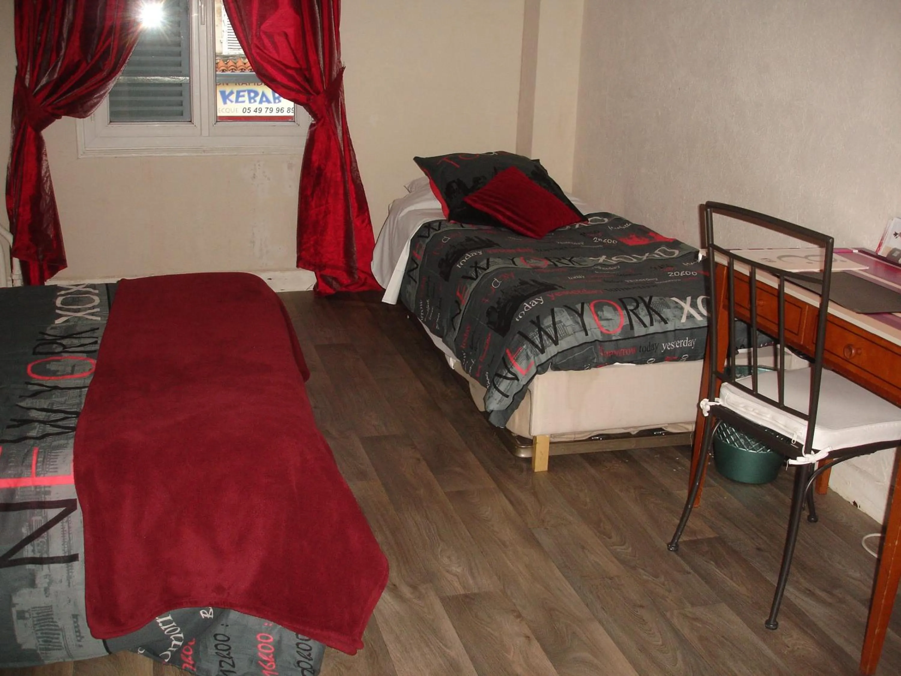 Bedroom, Bed in Hôtel de La Marmotte