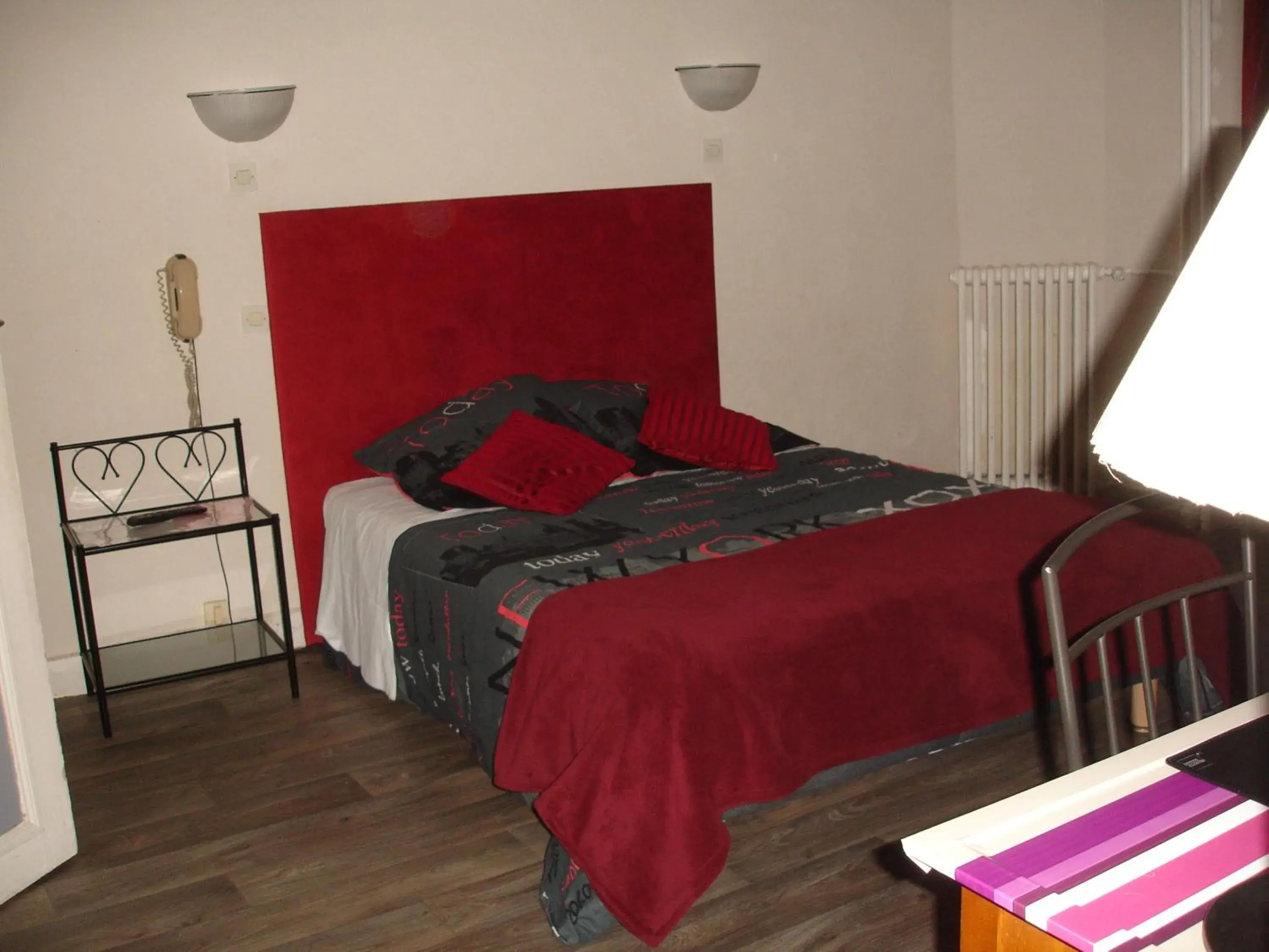 Standard Double Room in Hôtel de La Marmotte Standard Double Room in Hôtel de La Marmotte