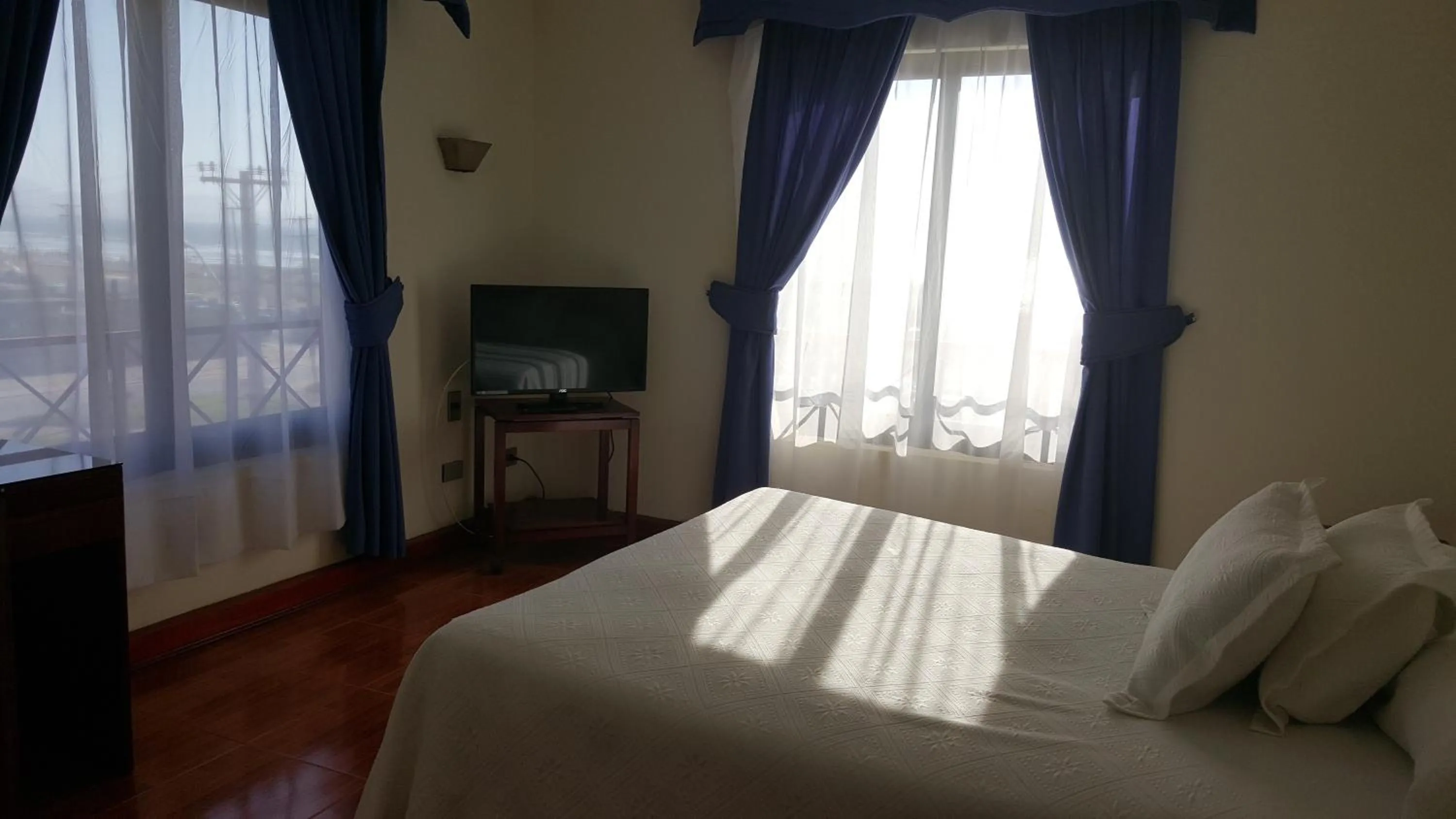 Photo of the whole room, Bed in Hotel La Serena Plaza