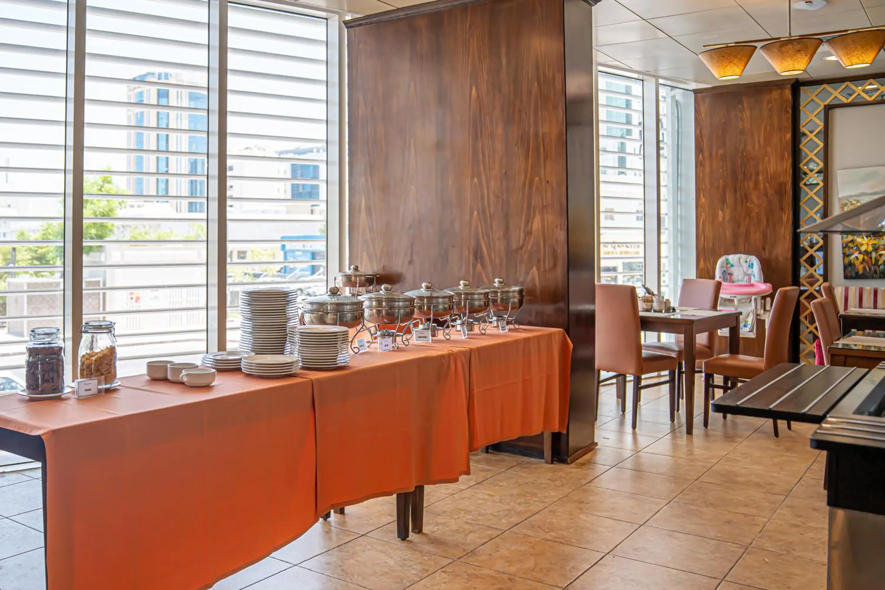 Restaurant/places to eat in Kingsgate Hotel Doha by Millennium Hotels