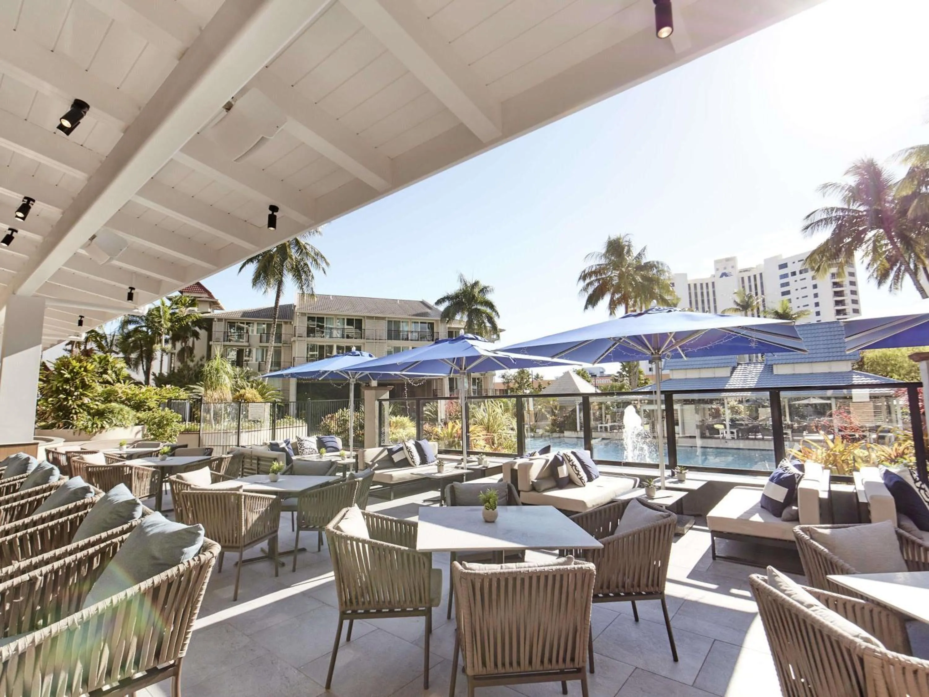 Restaurant/places to eat in Novotel Cairns Oasis Resort