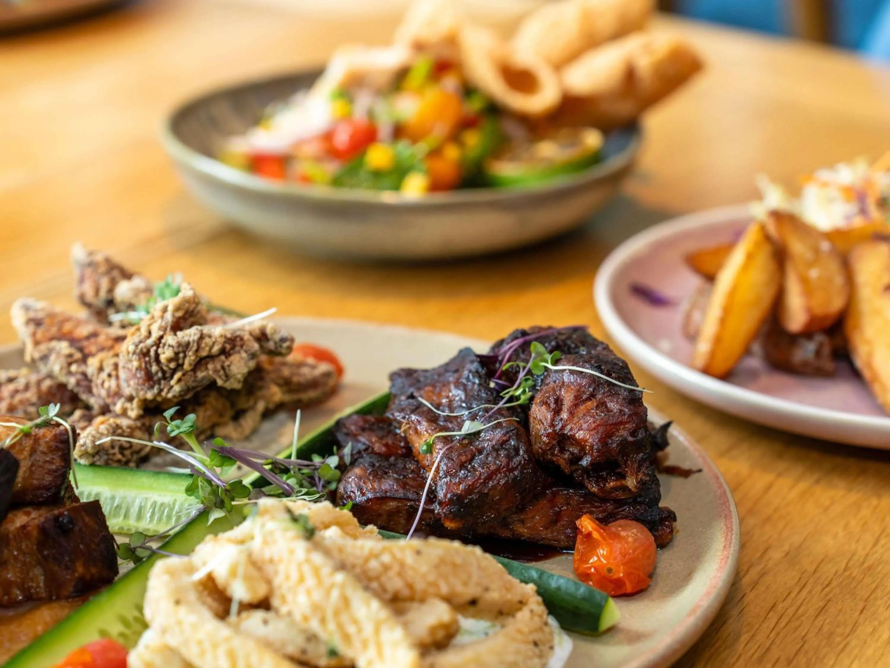 Restaurant/places to eat in Novotel Cairns Oasis Resort