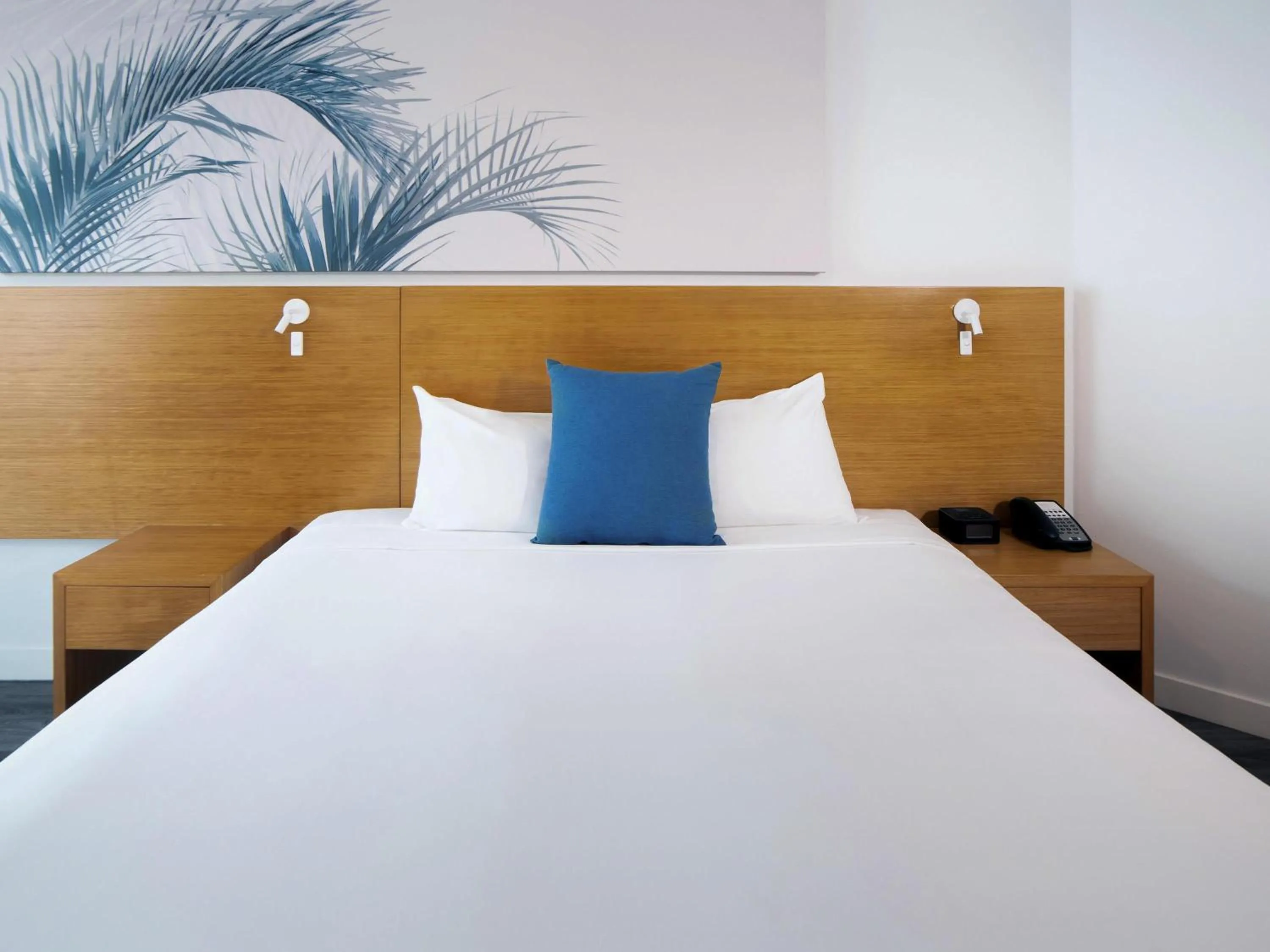 Bedroom, Bed in Novotel Cairns Oasis Resort