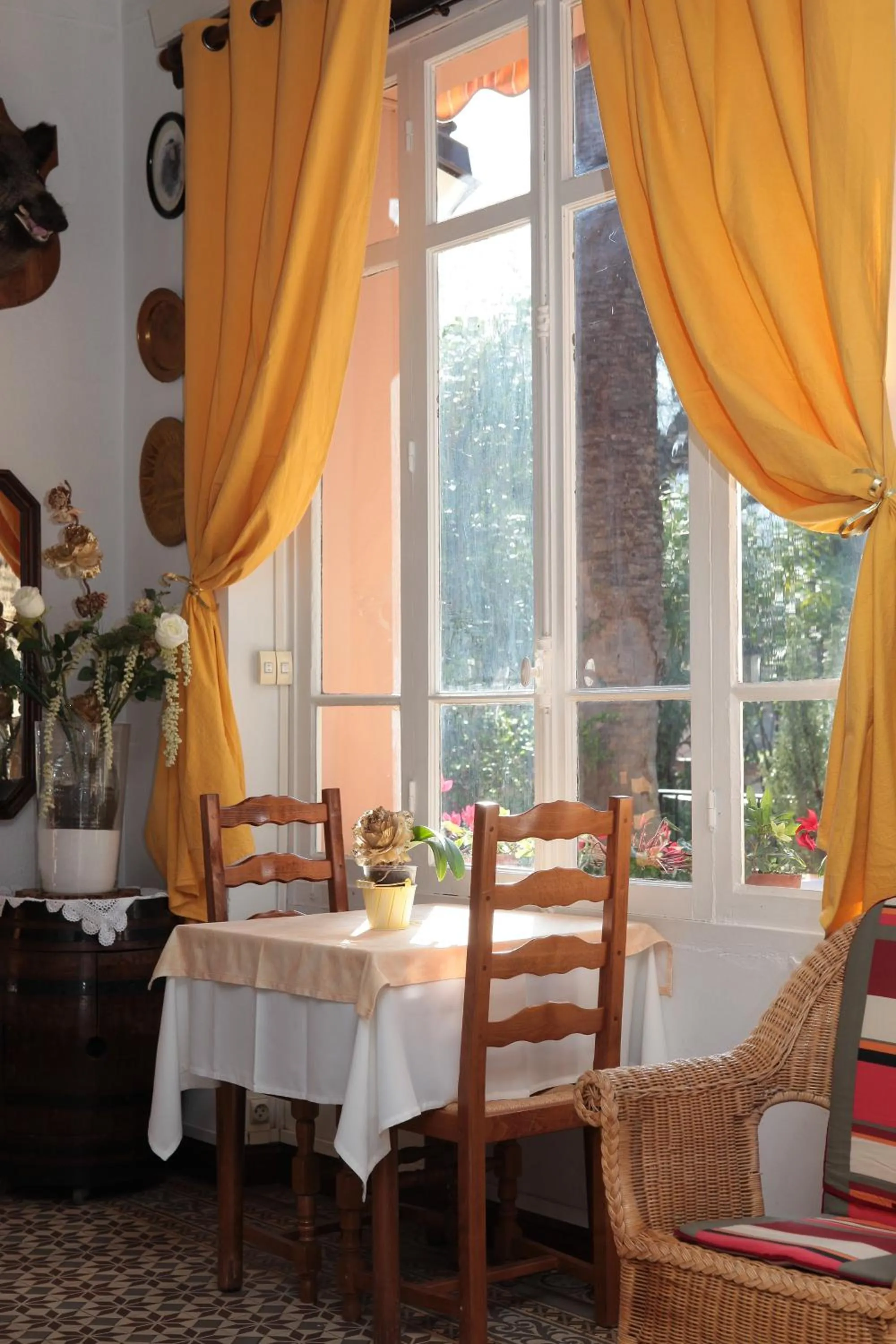 Restaurant/places to eat in Auberge Les Gorges du Loup