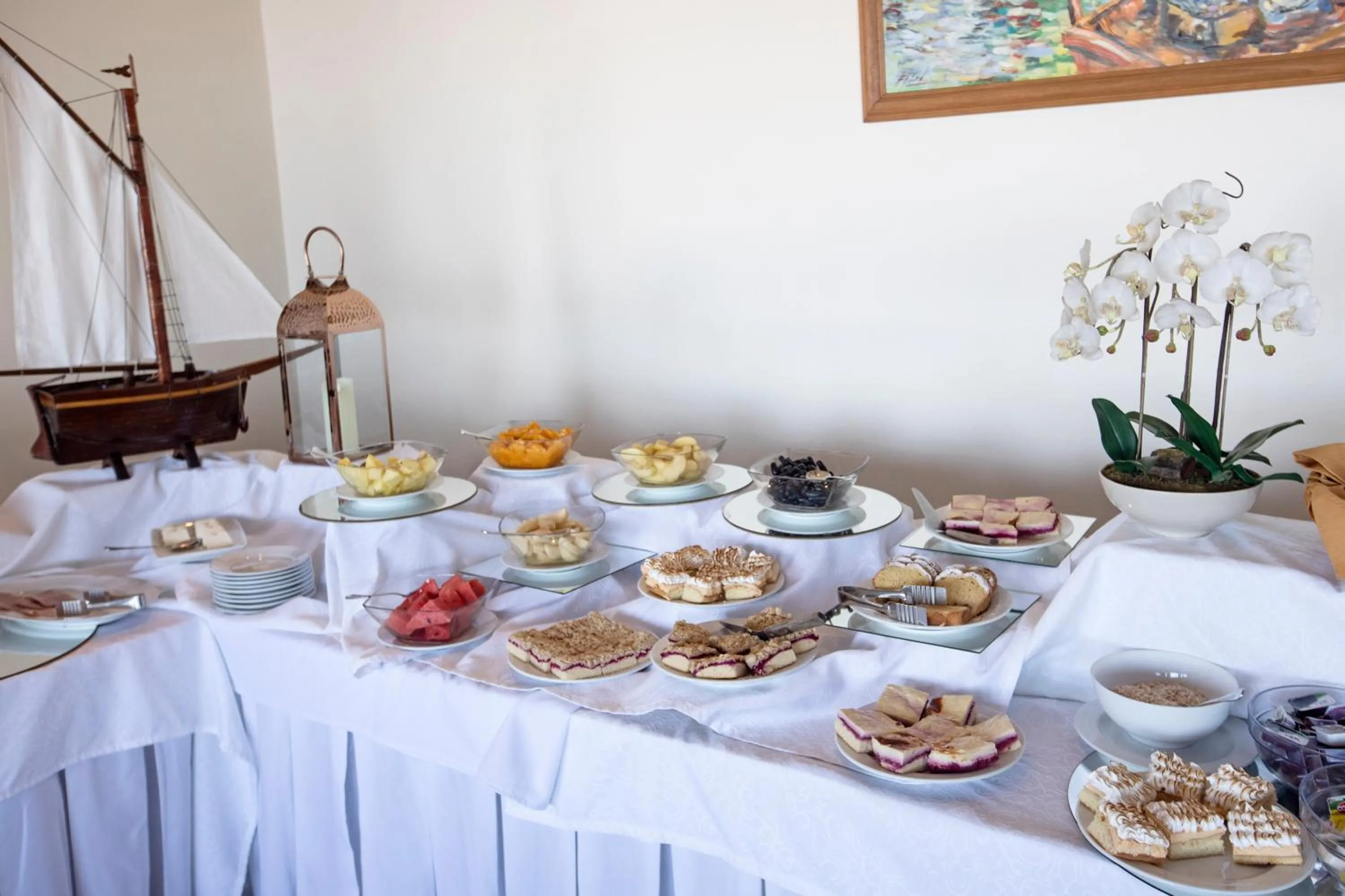 Restaurant/places to eat in Gran Hotel Vicente Costanera