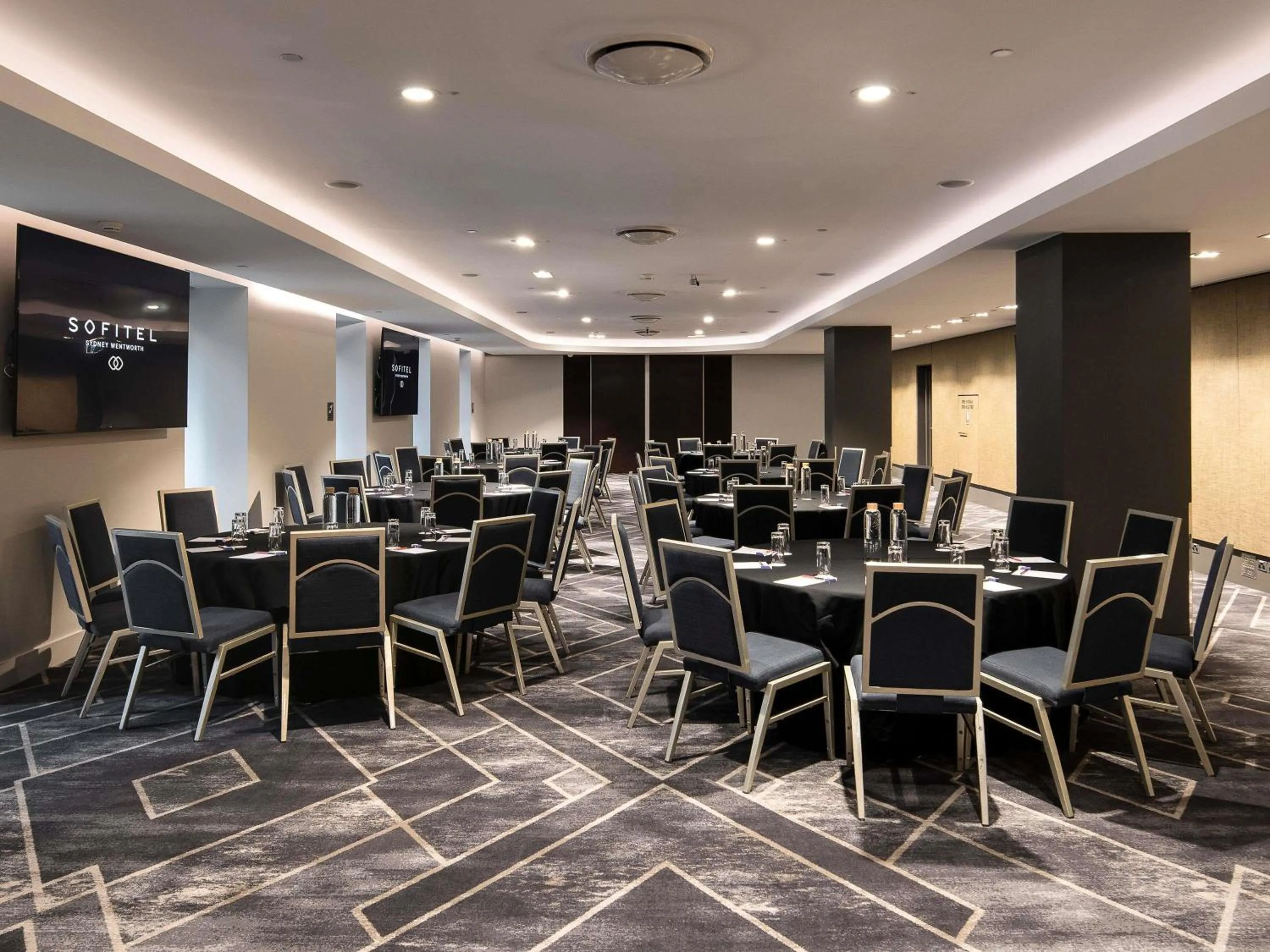 Meeting/conference room in Sofitel Sydney Wentworth