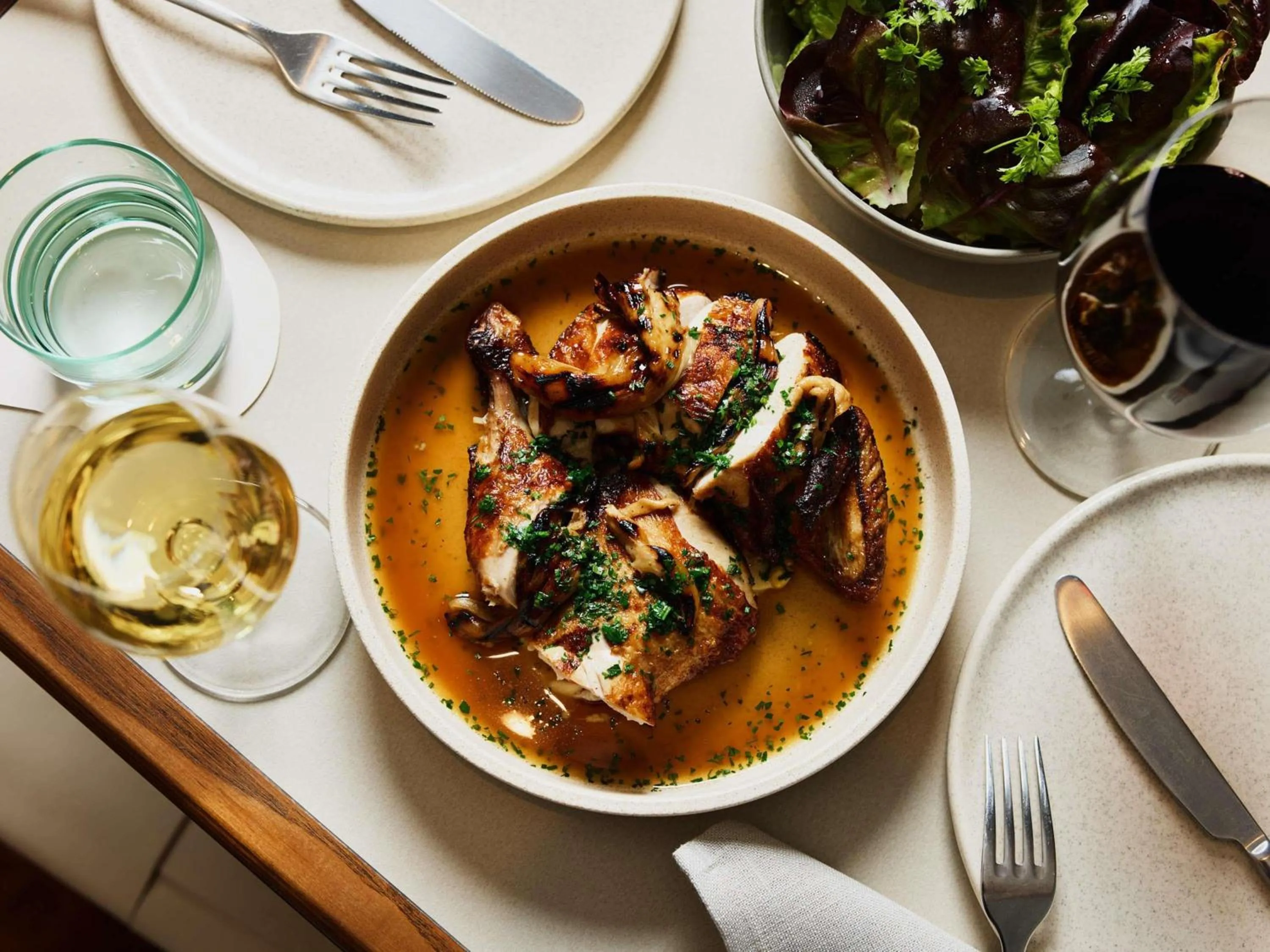 Restaurant/places to eat in Sofitel Sydney Wentworth