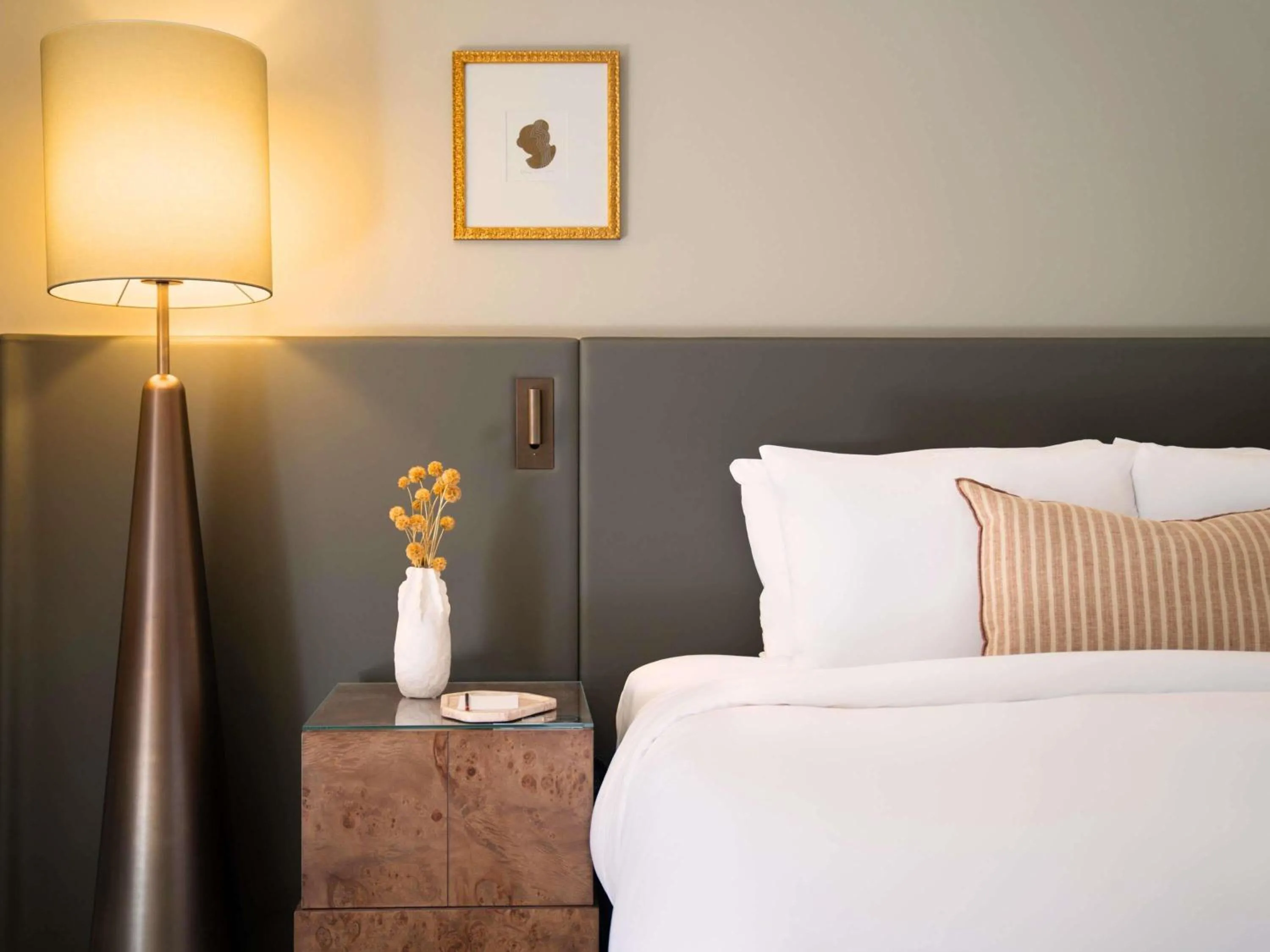 Bedroom, Bed in Sofitel Sydney Wentworth