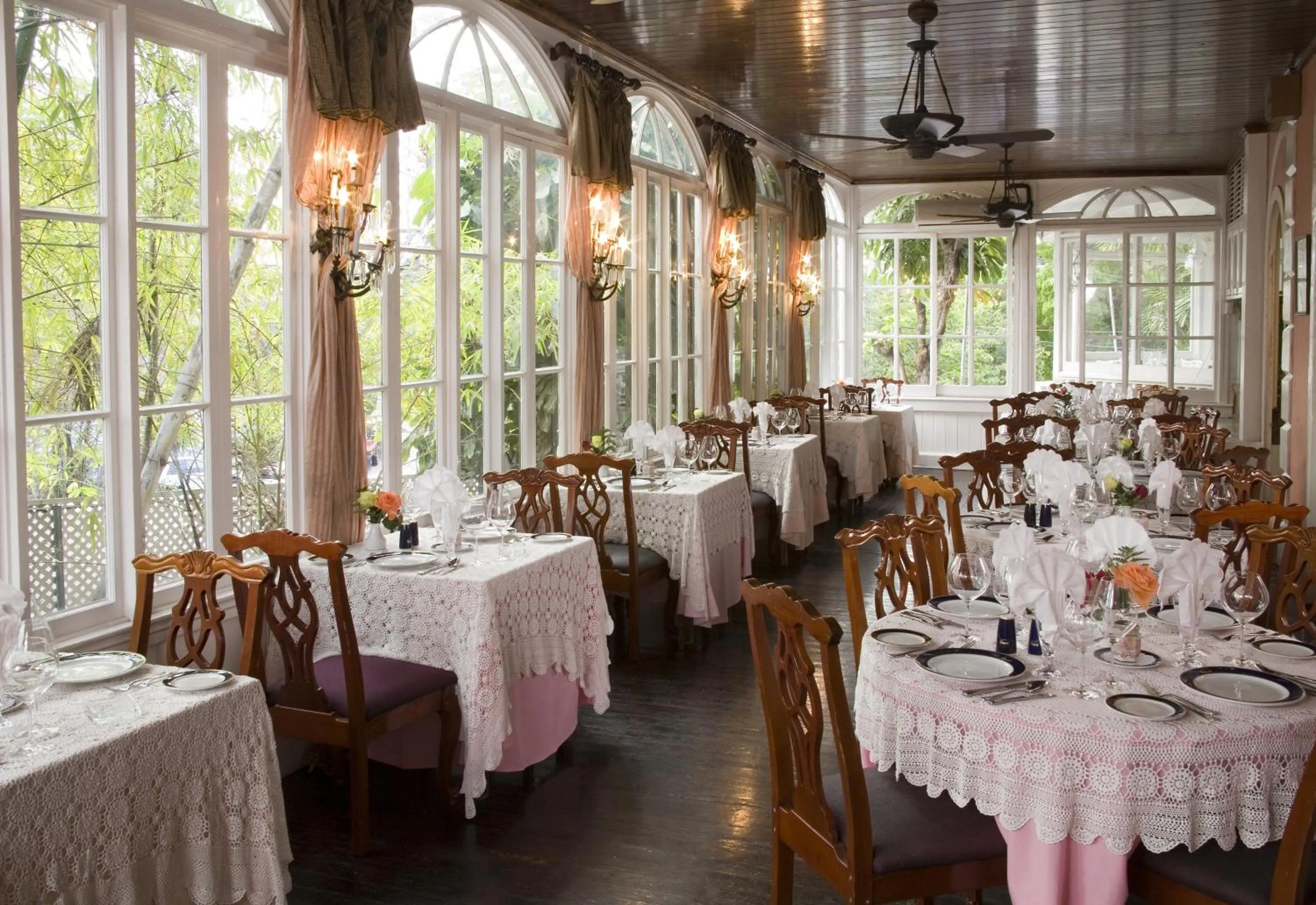 Restaurant/places to eat in Graycliff Hotel