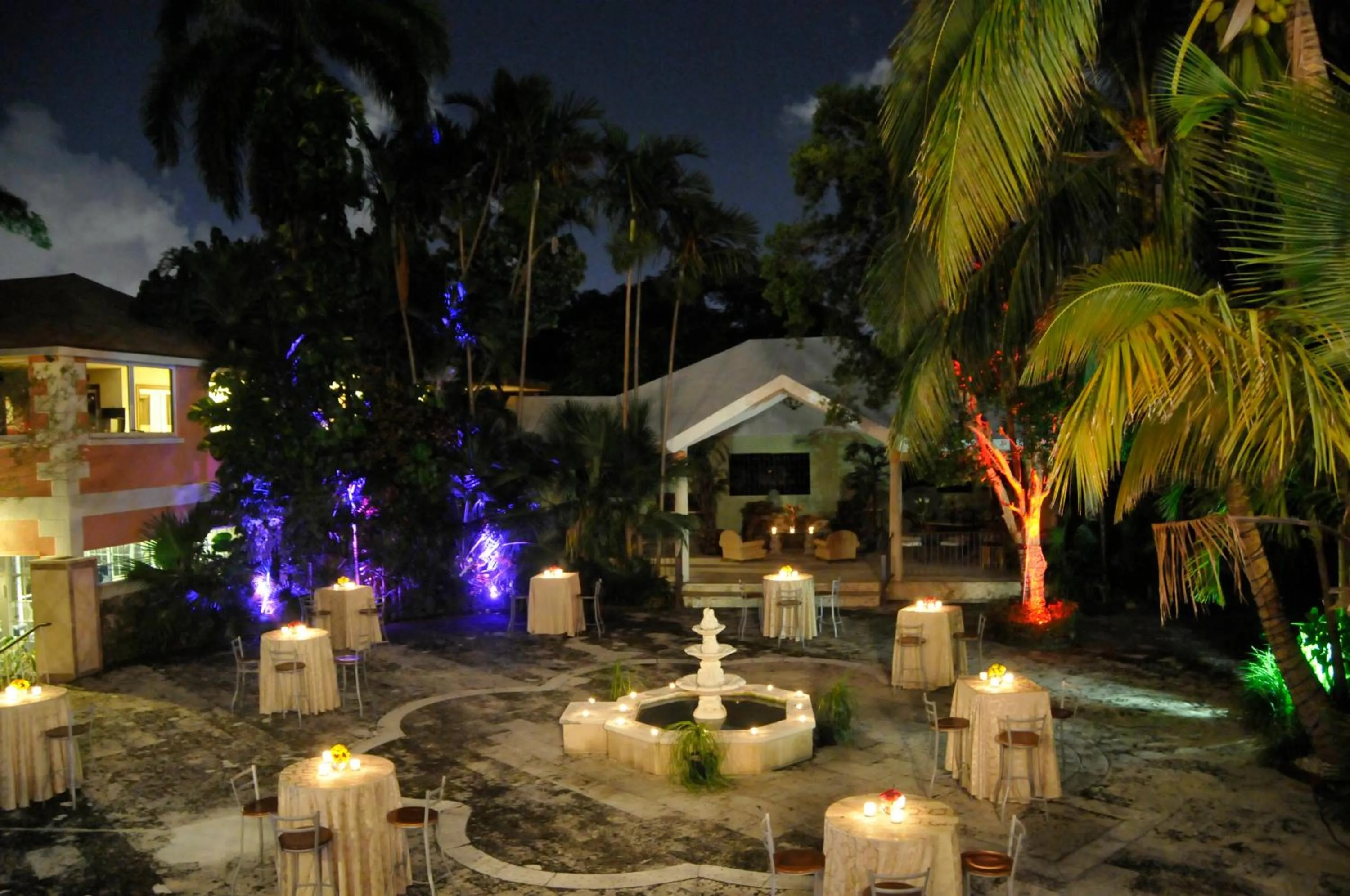 Night in Graycliff Hotel