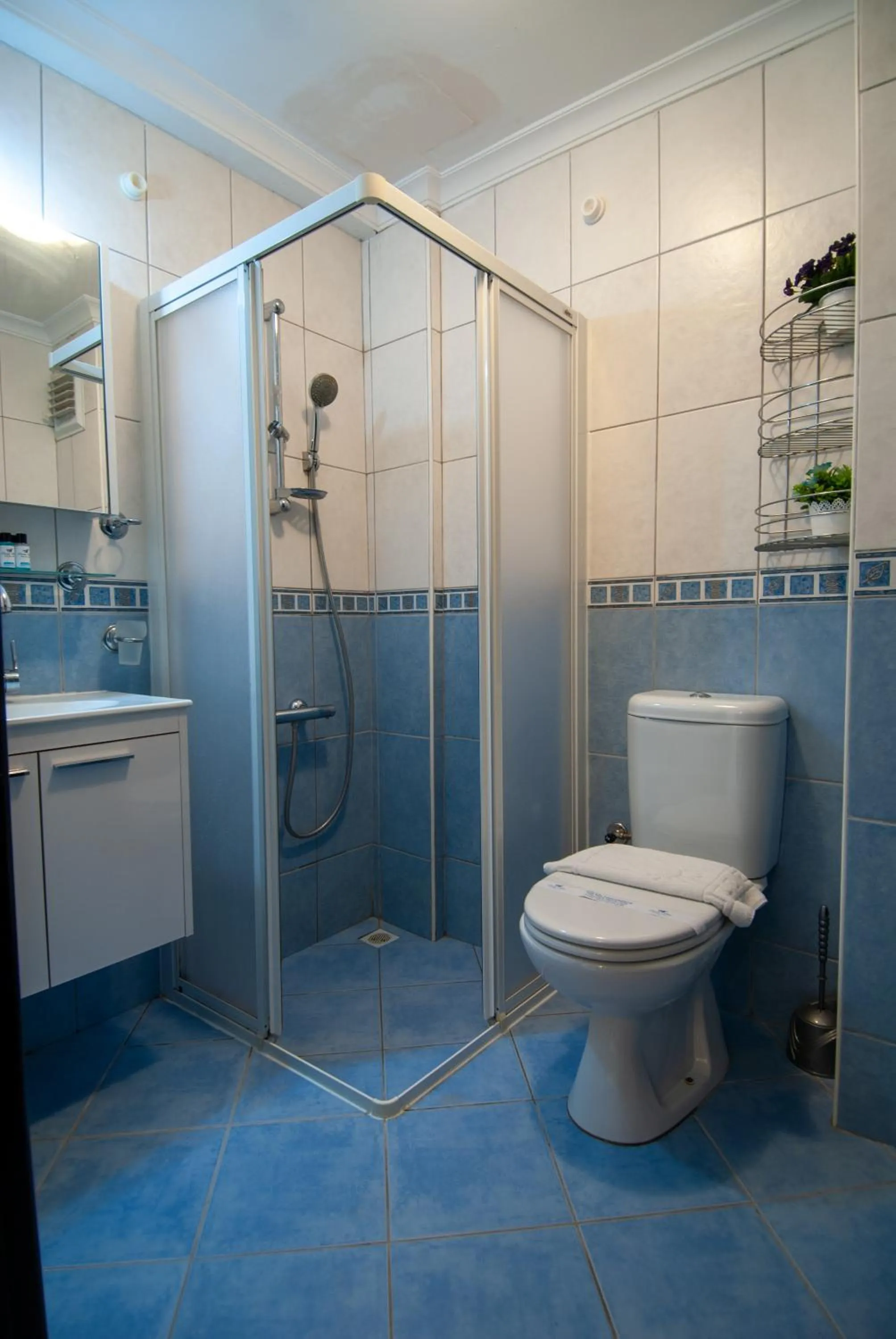 Shower in Ocean Blue High Class Hotel & SPA