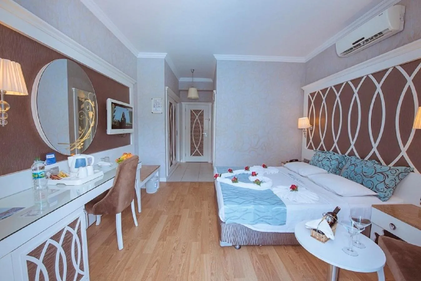 Photo of the whole room, Bed in Ocean Blue High Class Hotel & SPA