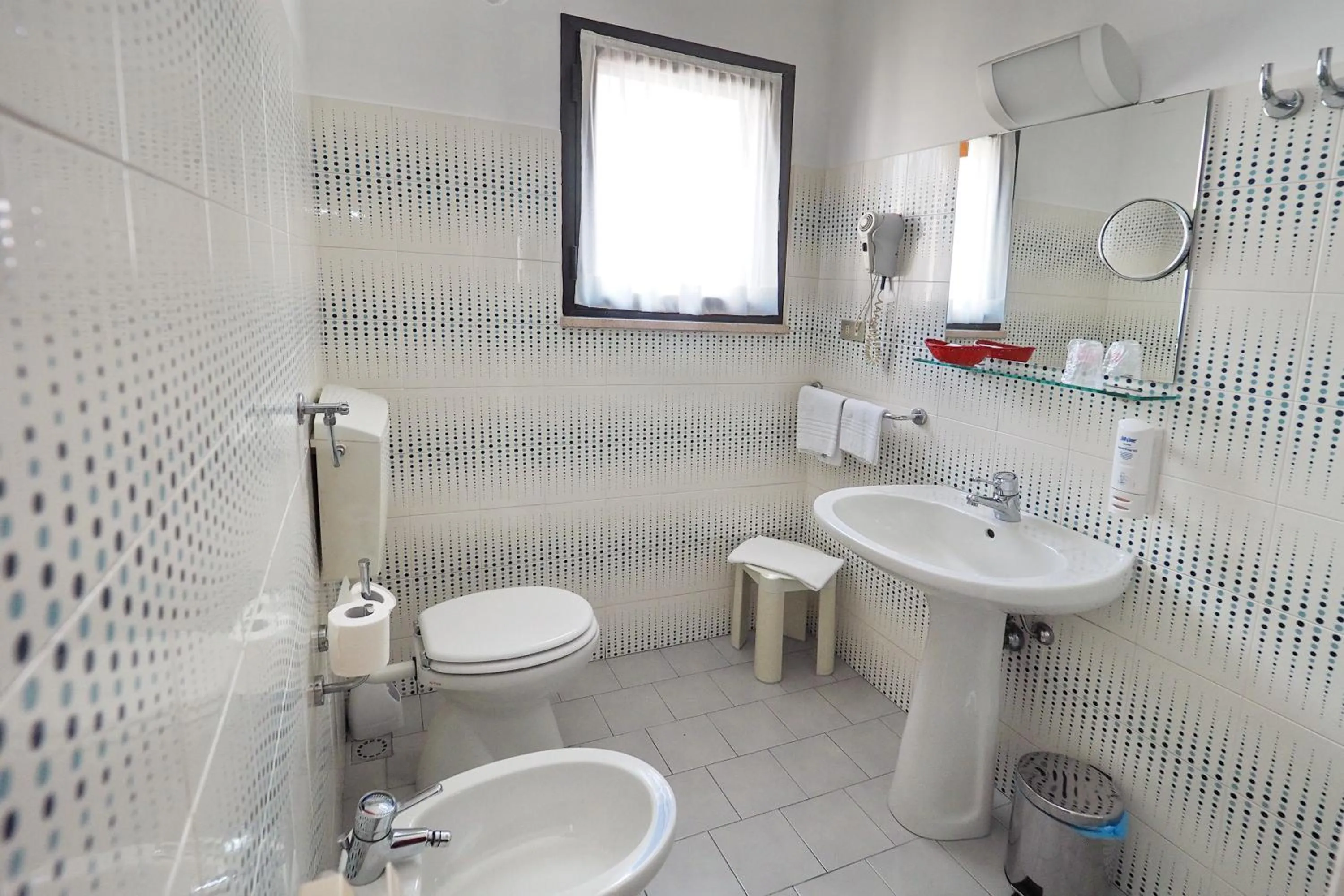 Bathroom in Hotel Versailles