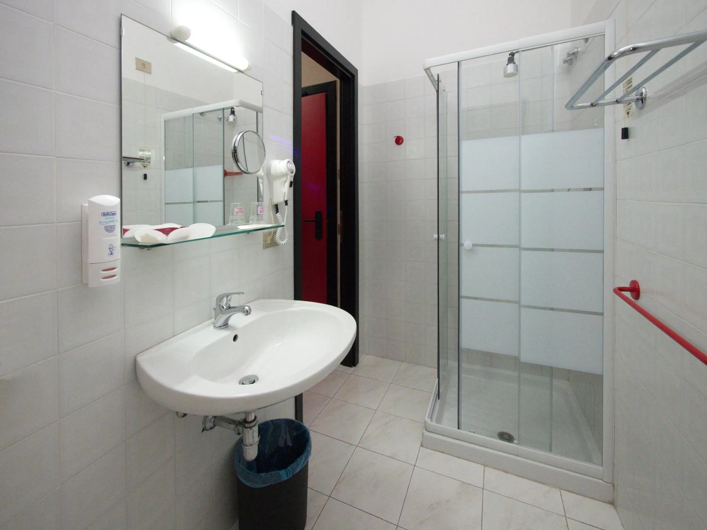 Bathroom in Hotel Versailles
