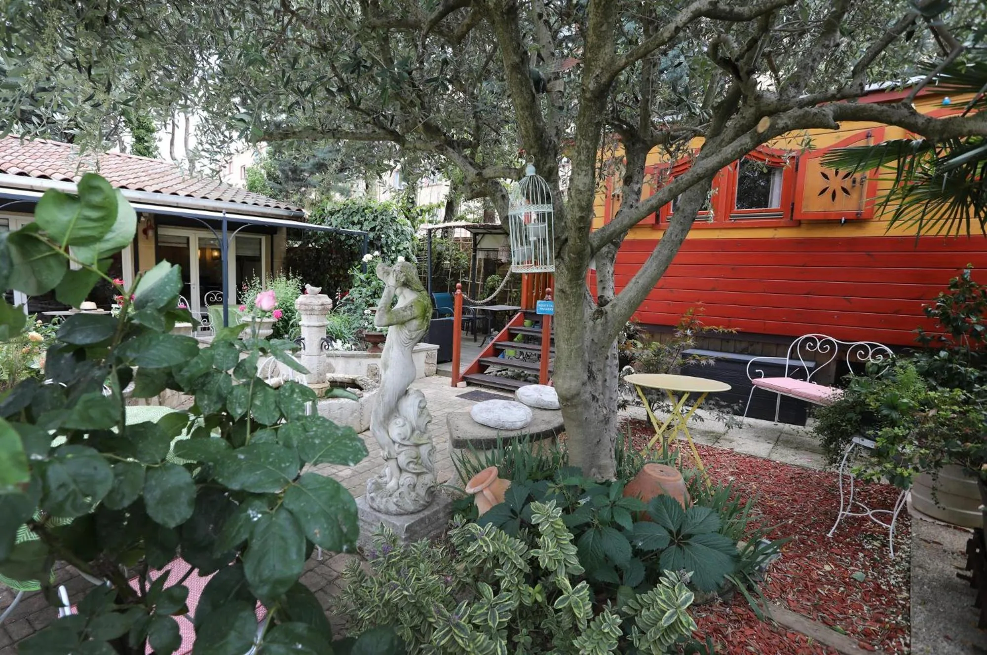 Other in Maison d'Hôtes et Roulotte" Le 6 Bis"