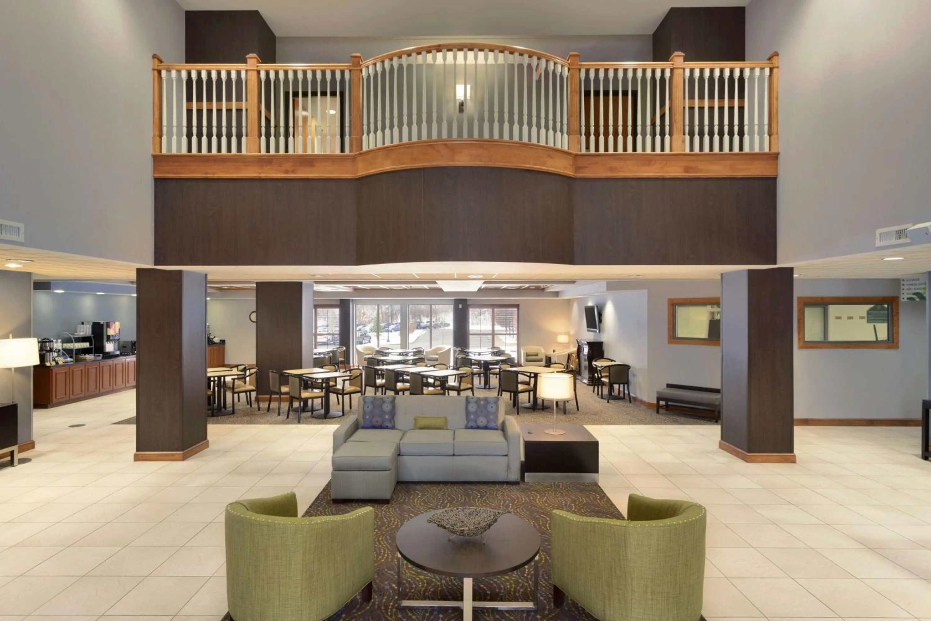 Lobby or reception in Wingate by Wyndham Sylvania-Toledo