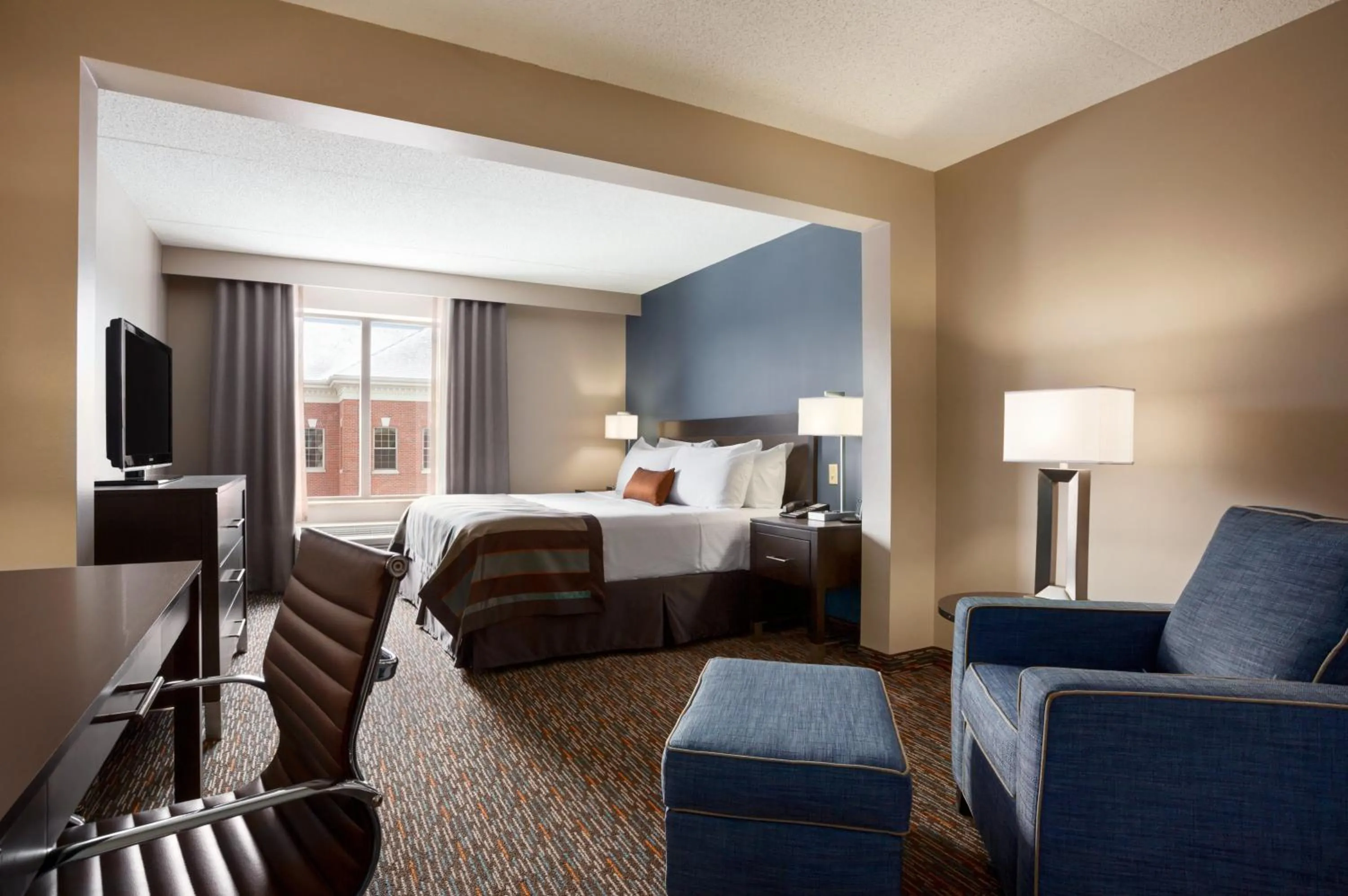 Photo of the whole room, Bed in Wingate by Wyndham Sylvania-Toledo