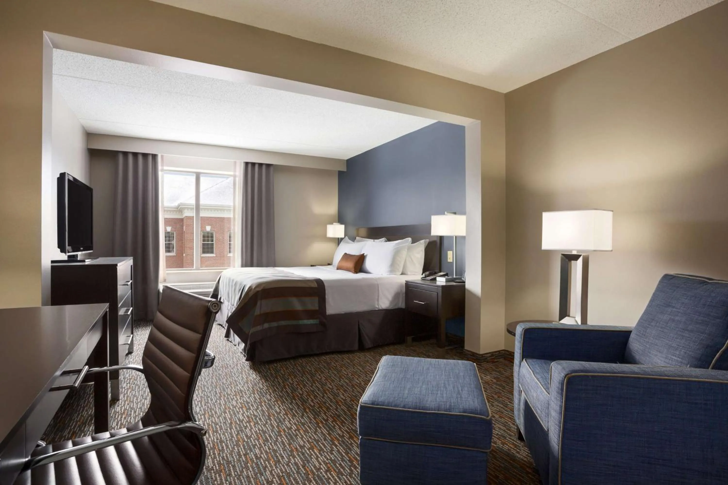 Photo of the whole room, Bed in Wingate by Wyndham Sylvania-Toledo