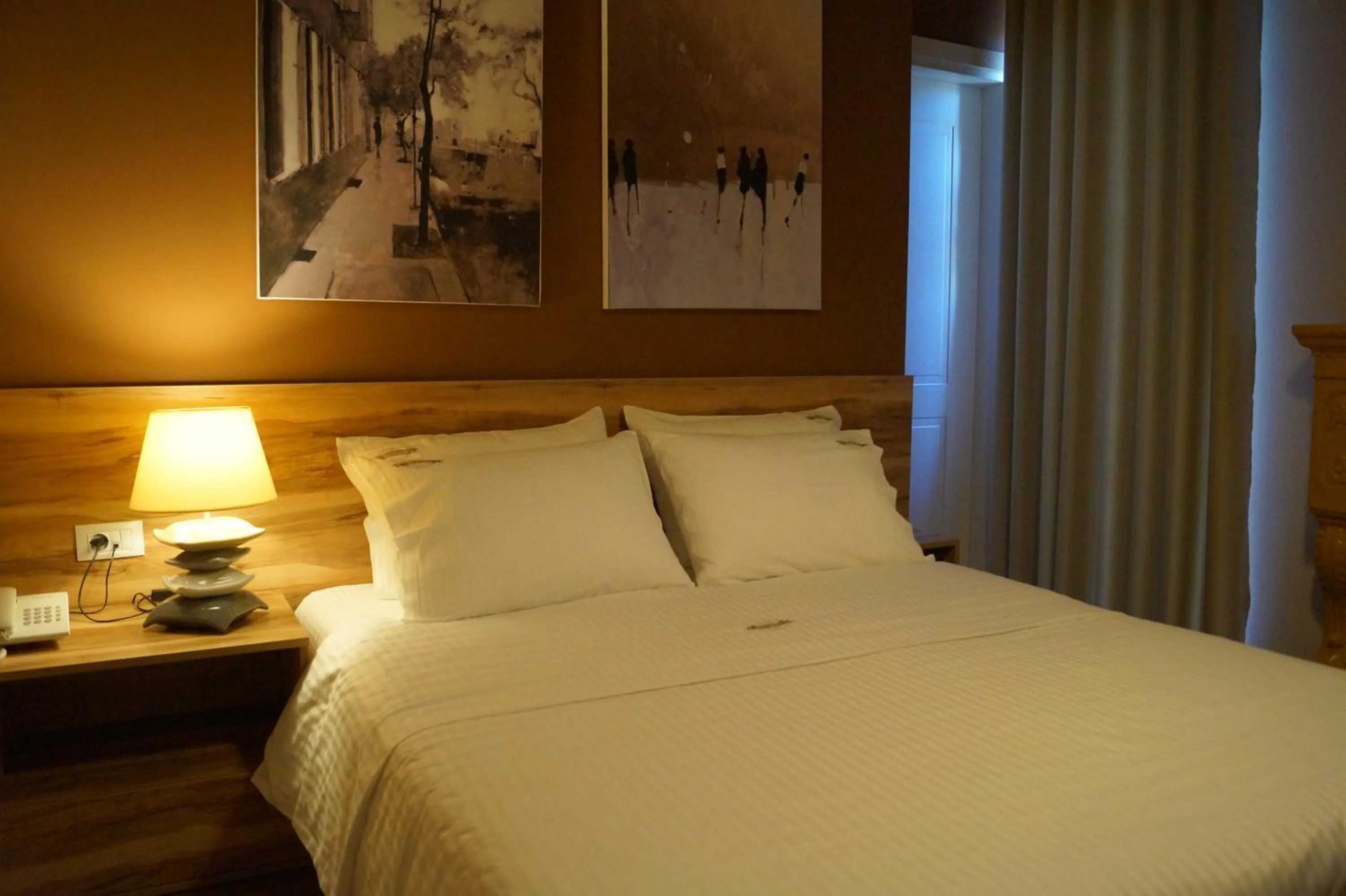 Facade/entrance, Bed in Vila Trebicka