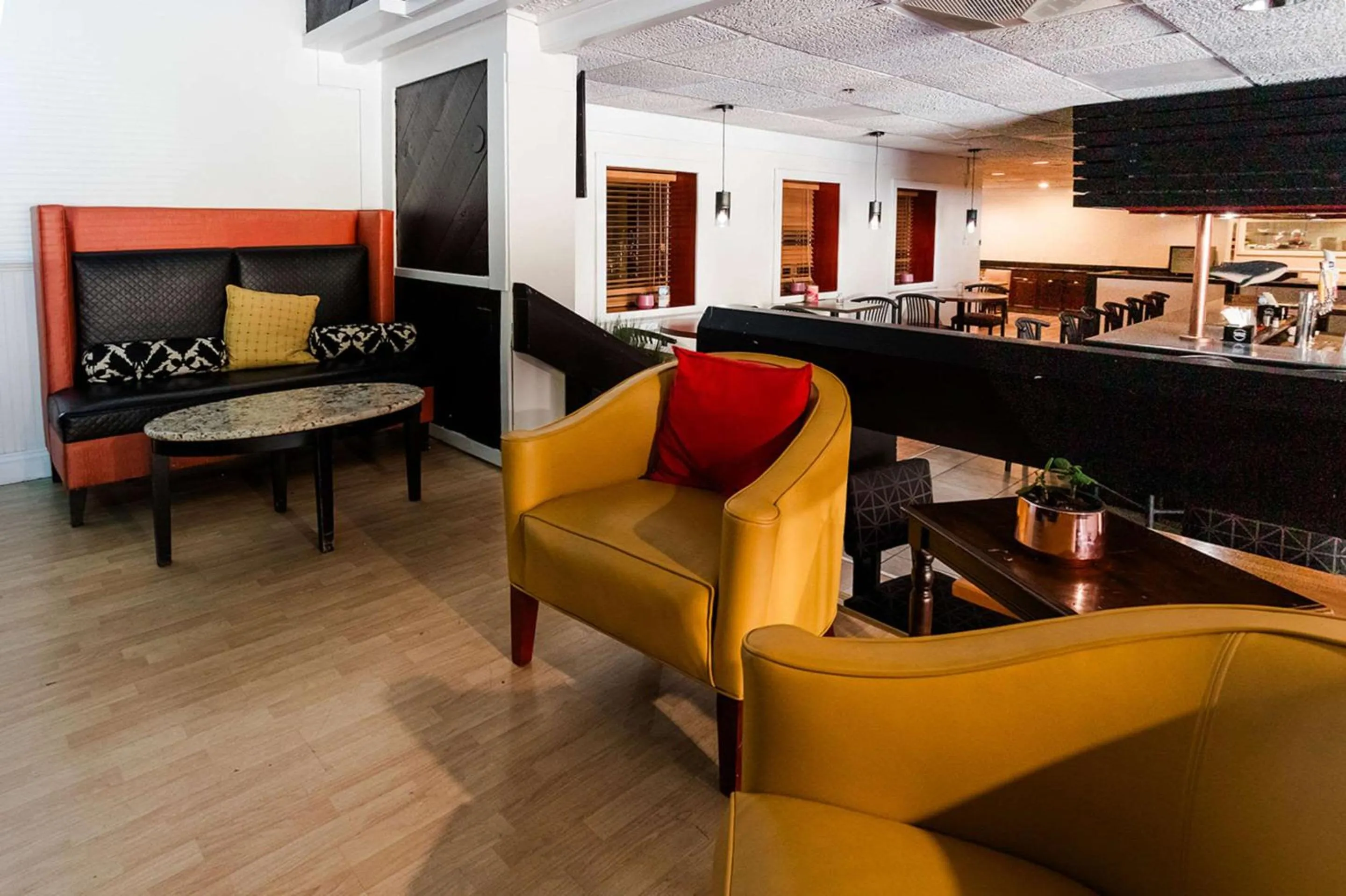 Lounge or bar in Clarion Hotel BWI Airport Arundel Mills