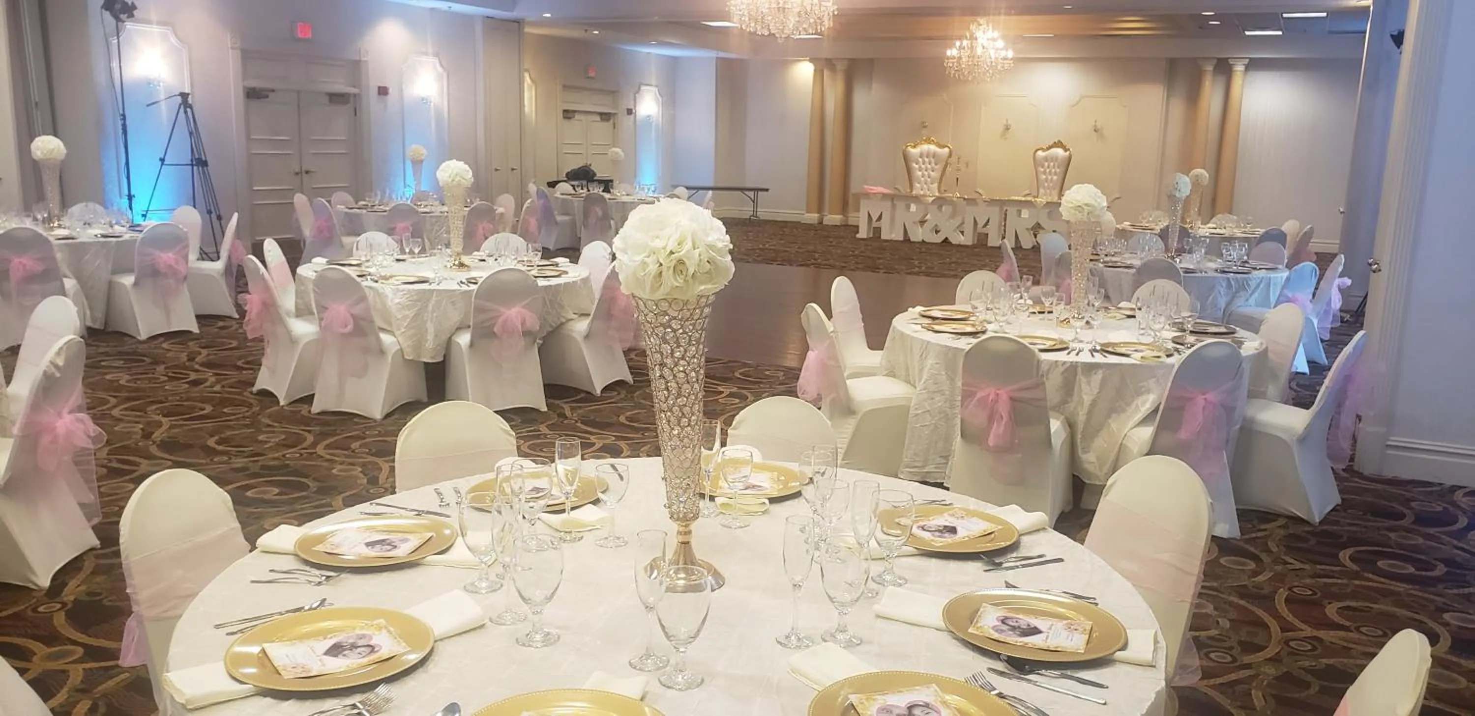 Restaurant/places to eat in Clarion Hotel BWI Airport Arundel Mills