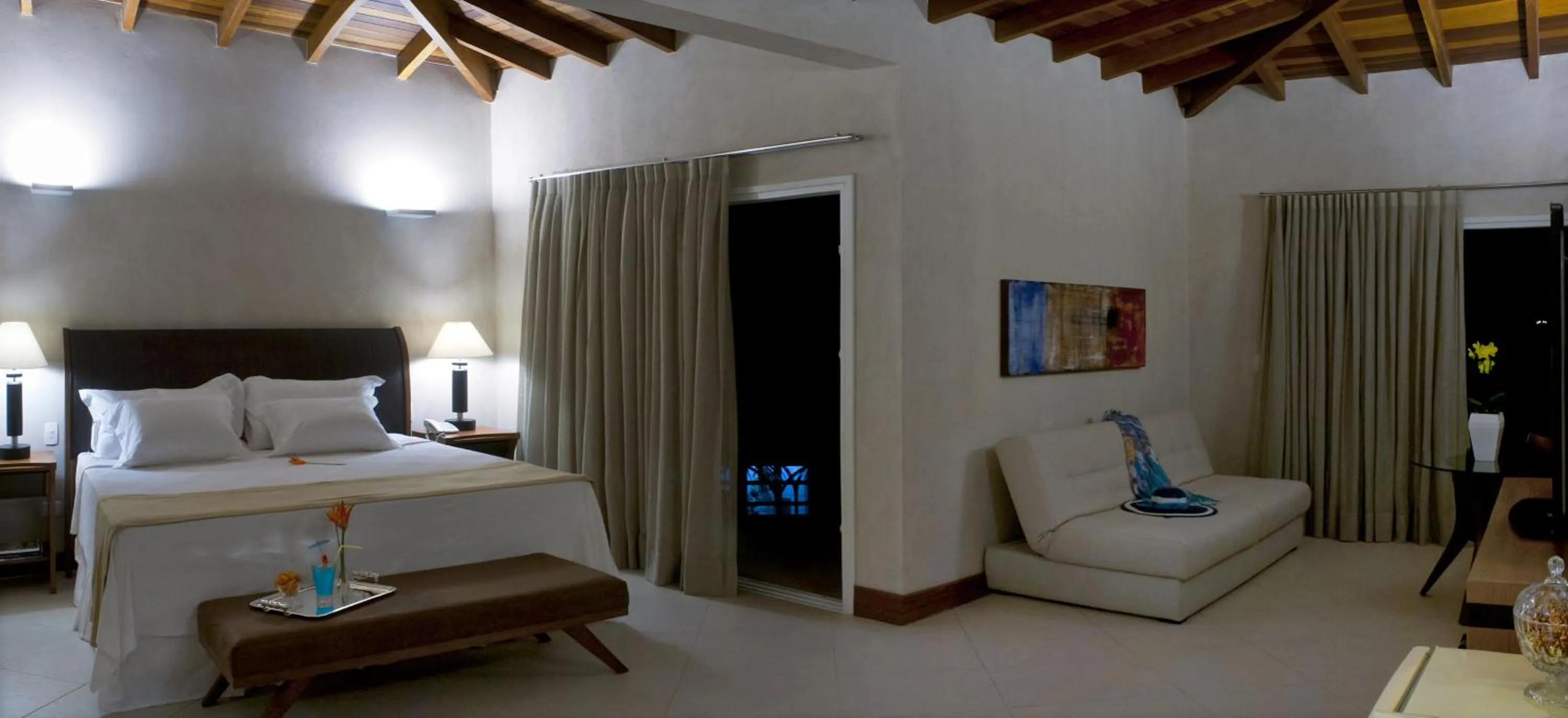 Photo of the whole room, Bed in Abayomi Hotel