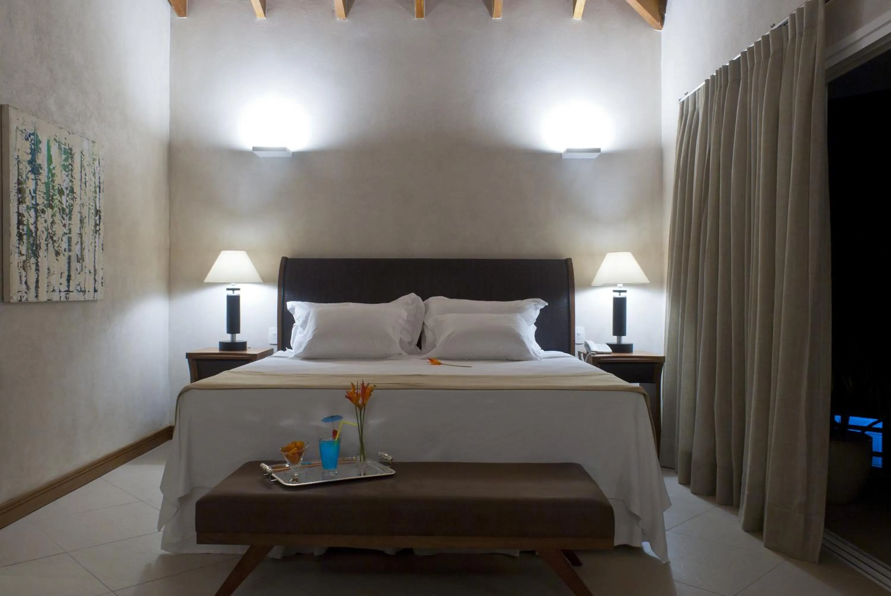 Photo of the whole room, Bed in Abayomi Hotel